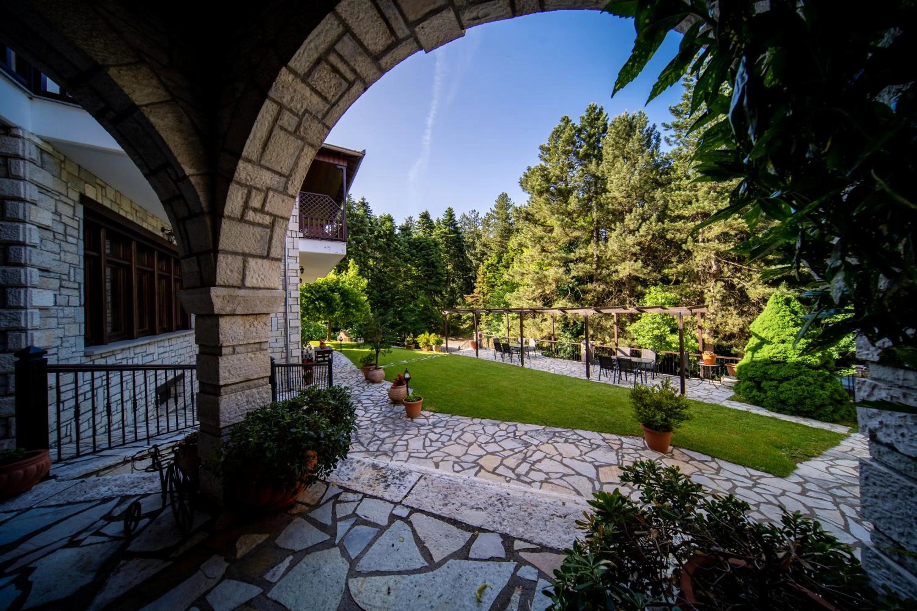 Garden view in Hotel Giamandes