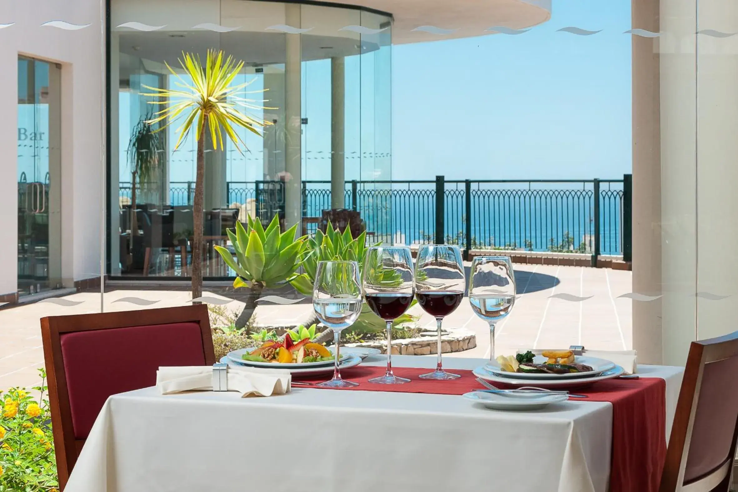 Restaurant/places to eat in Cerro Mar Atlantico & Cerro Mar Garden Restaurant/places to eat in Cerro Mar Atlantico & Cerro Mar Garden