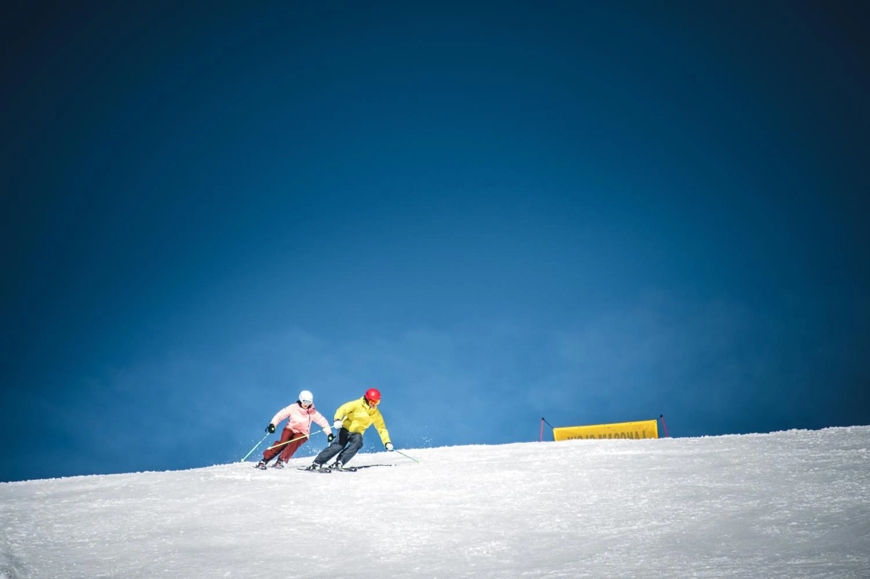 Skiing in meiZeit Lodge