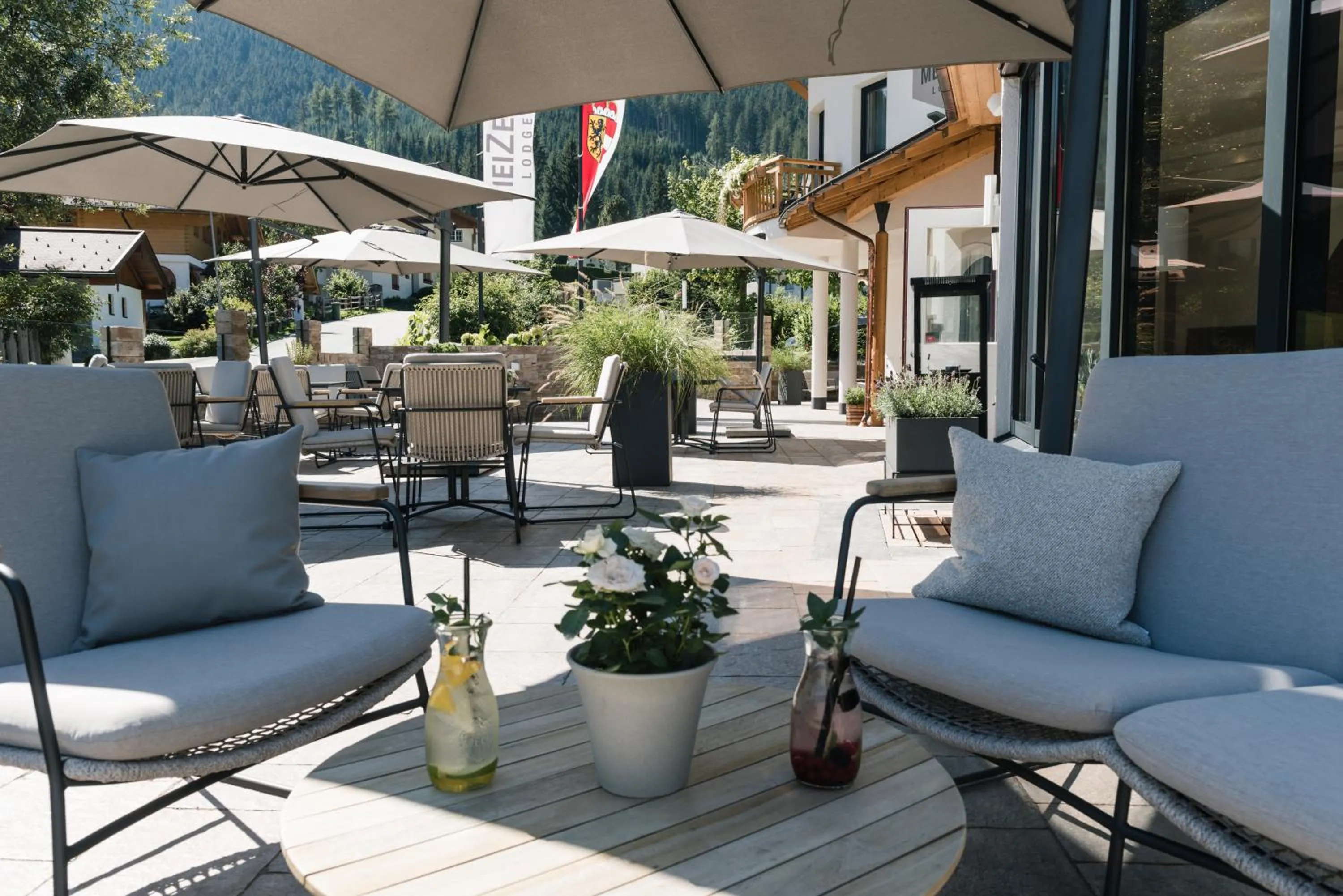 Property building in meiZeit Lodge