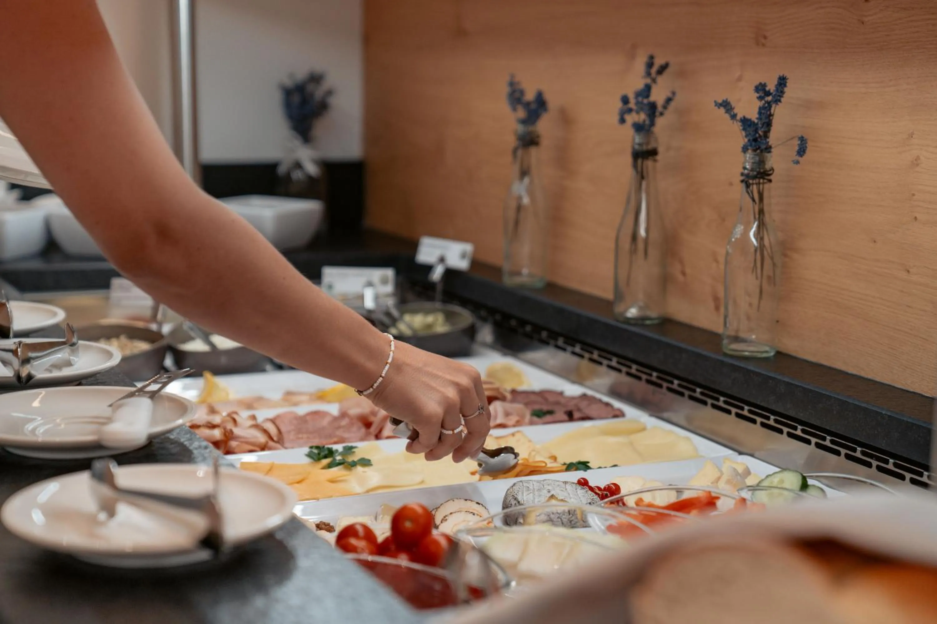 Restaurant/places to eat in meiZeit Lodge