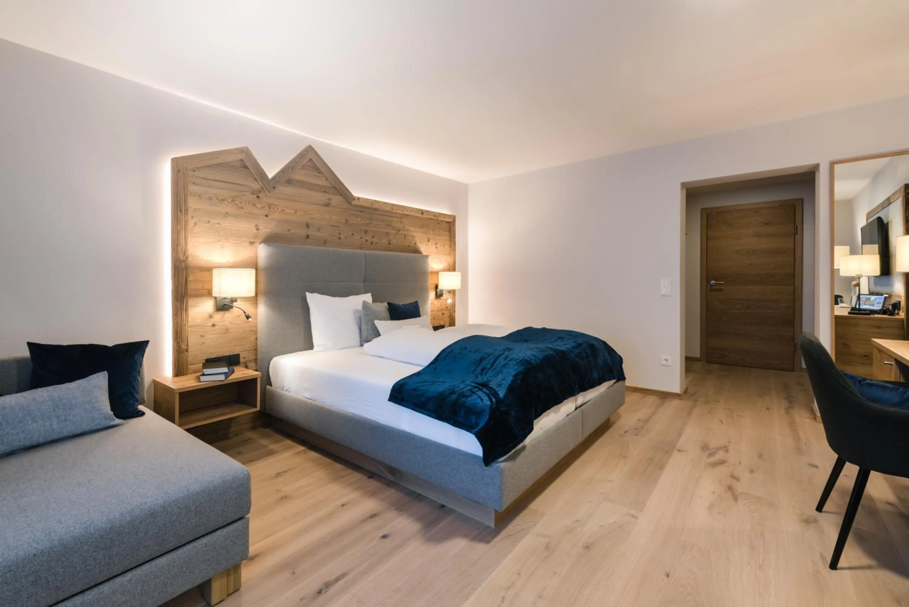 Photo of the whole room, Bed in meiZeit Lodge