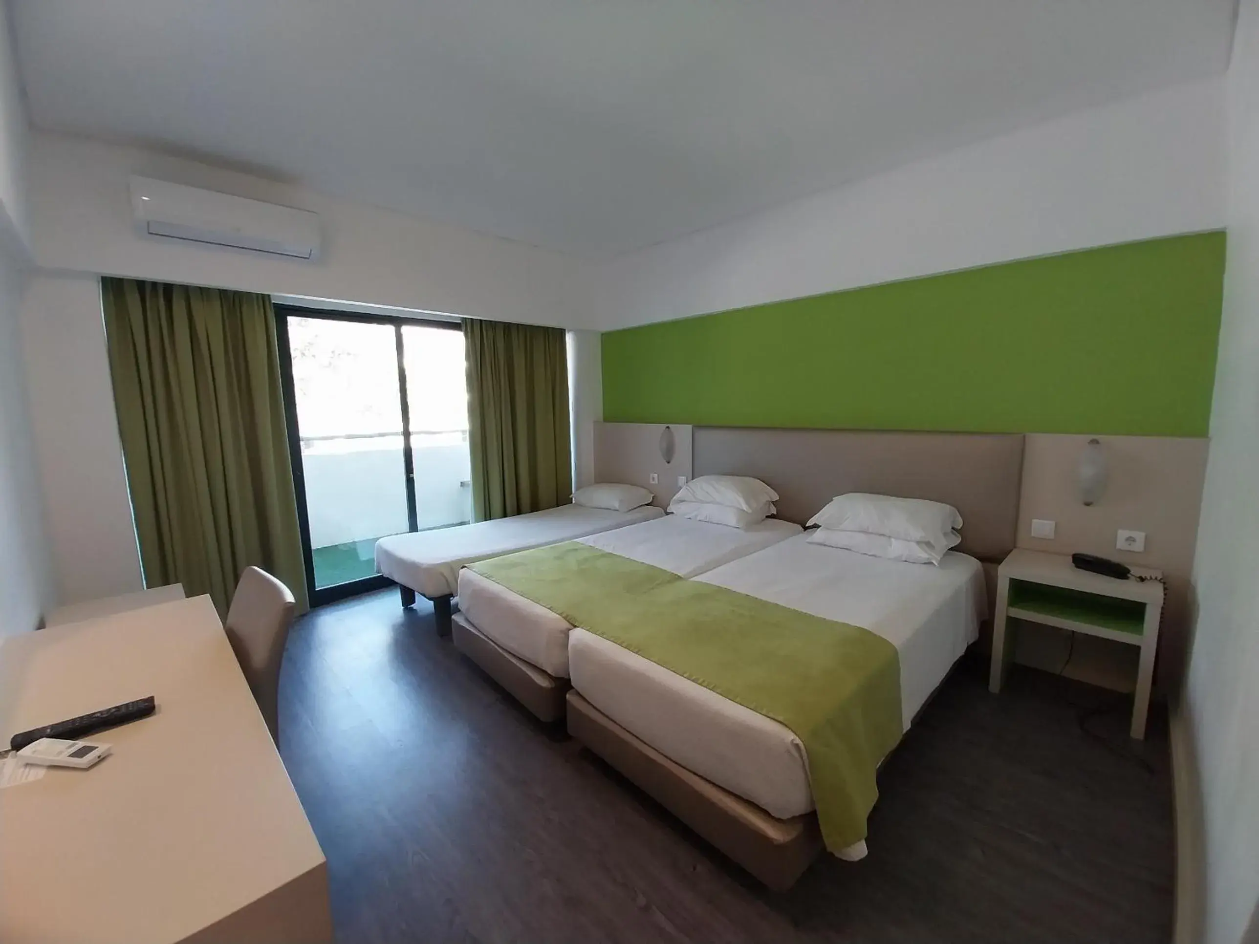 Bedroom, Bed in Hotel Navegadores Bedroom, Bed in Hotel Navegadores