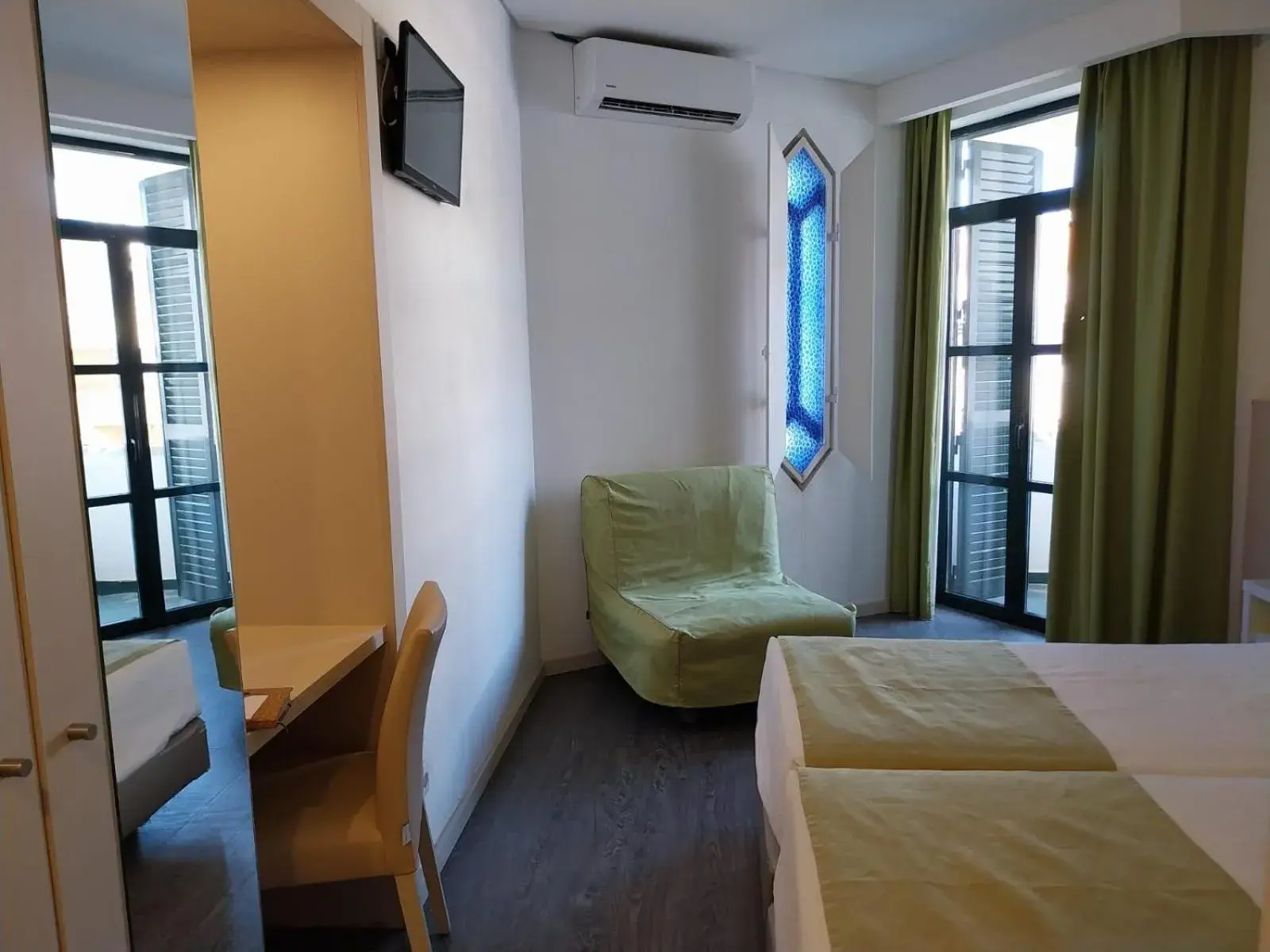 Bed in Hotel Navegadores Bed in Hotel Navegadores