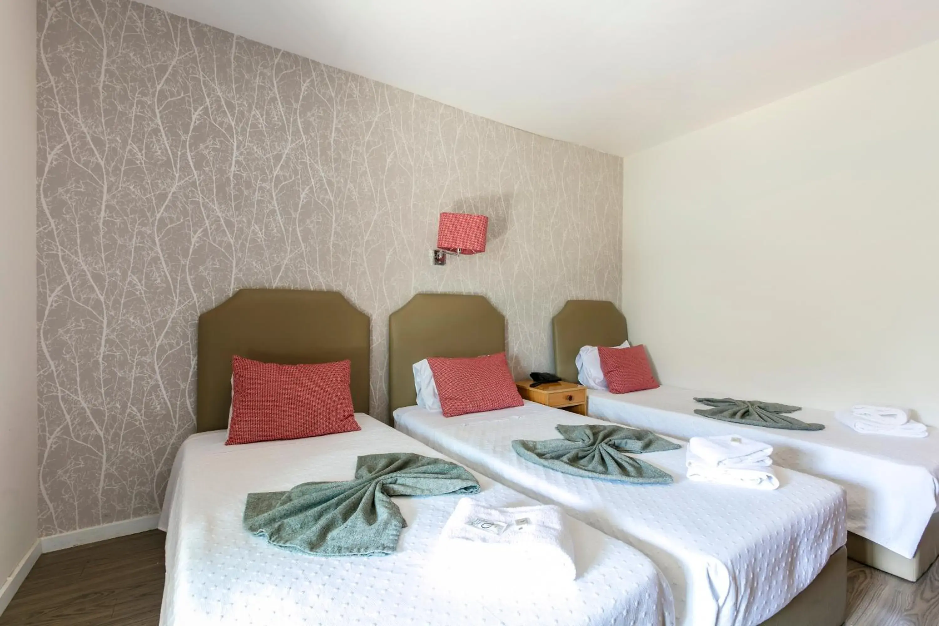 Bed in Guest House Porto Clerigus Bed in Guest House Porto Clerigus