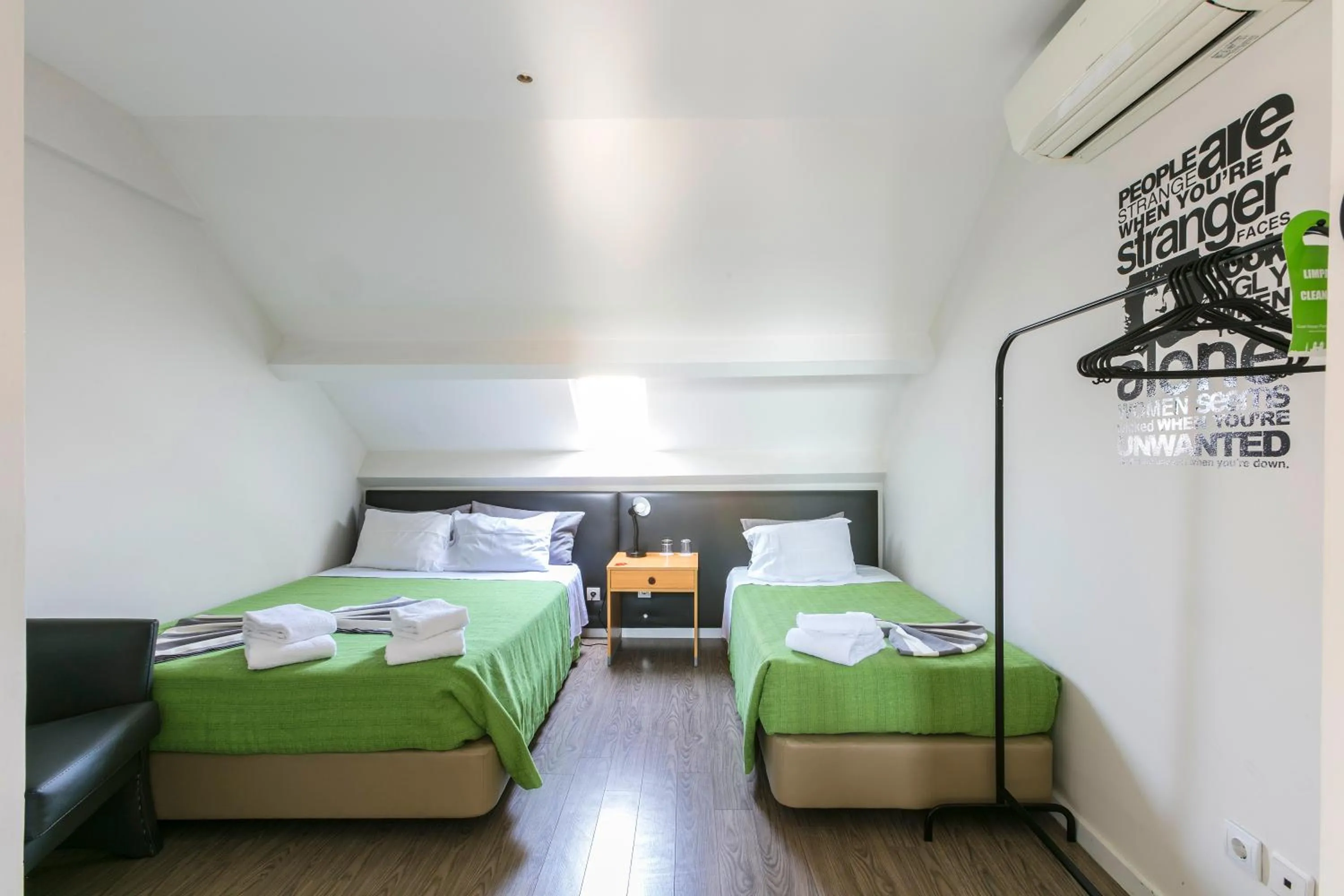 Bed in Guest House Porto Clerigus