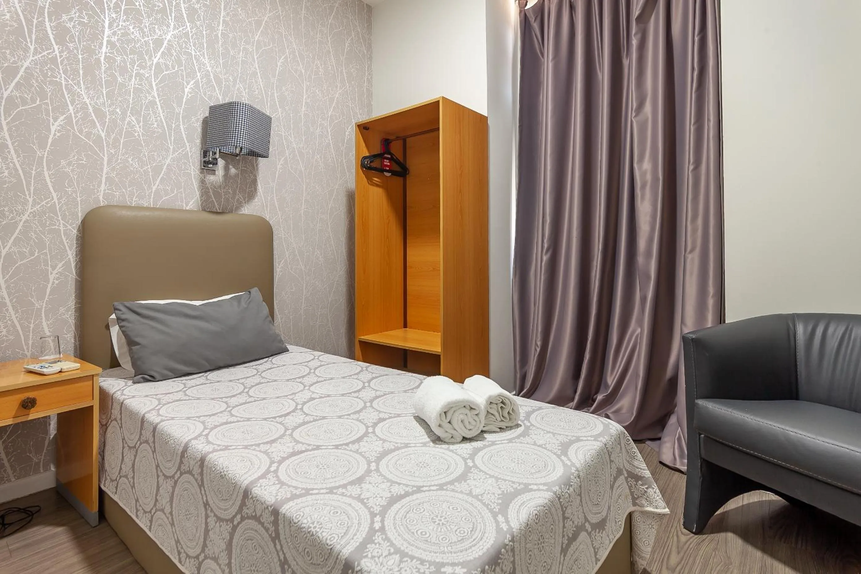 Bed in Guest House Porto Clerigus