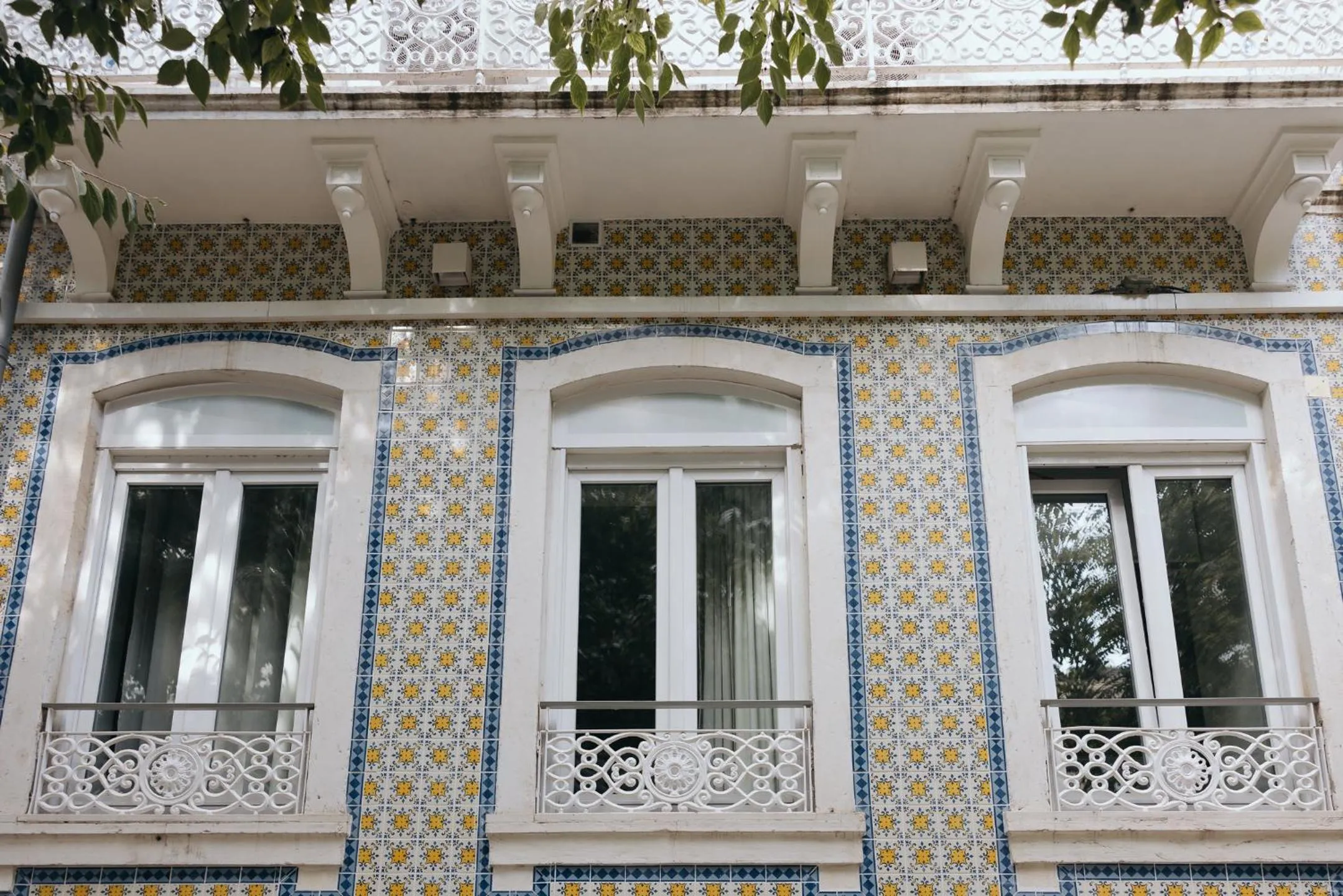 Property building in M'AR De AR Auria