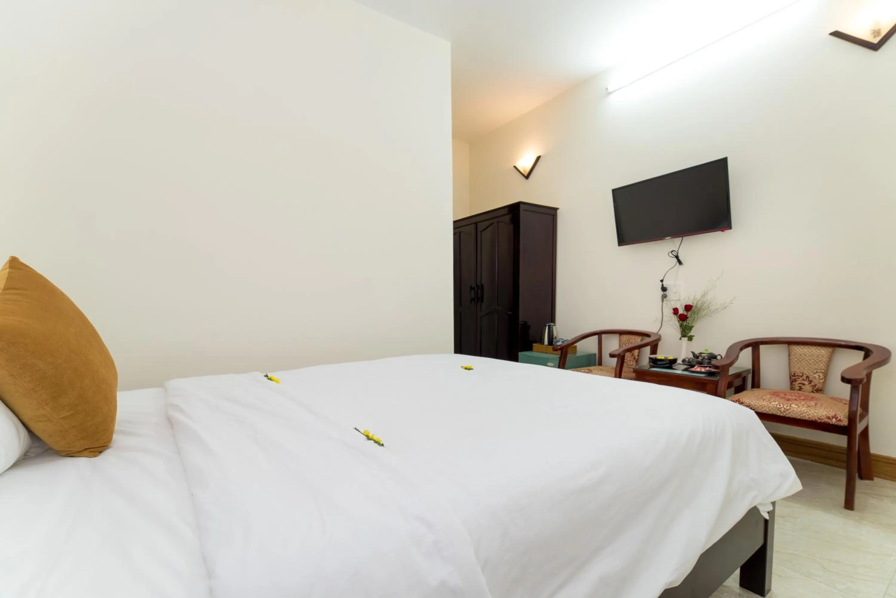 Bedroom, Bed in Hoa Thu Homestay