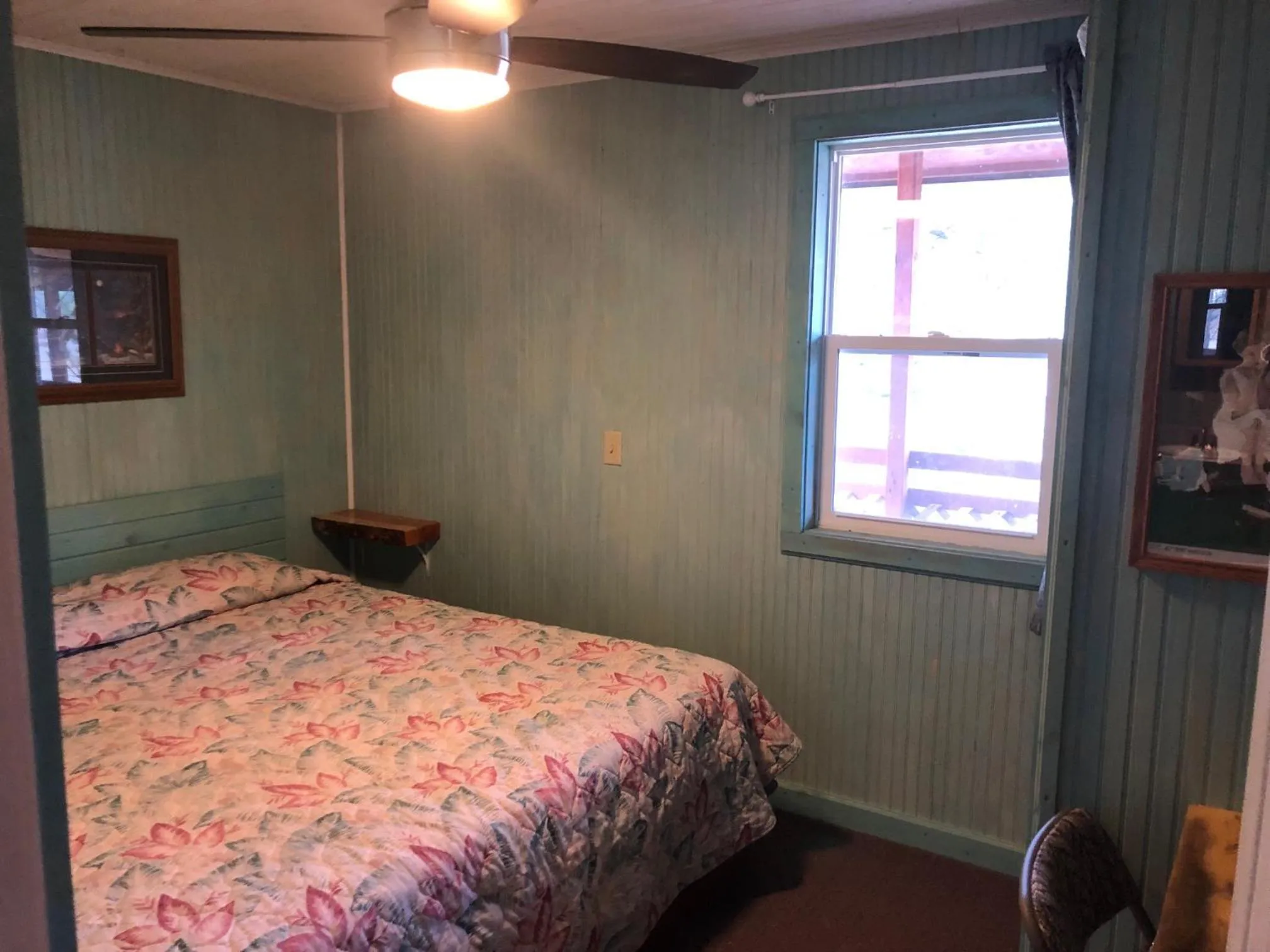 Bedroom in Black Hills Cabins at Quail's Crossing