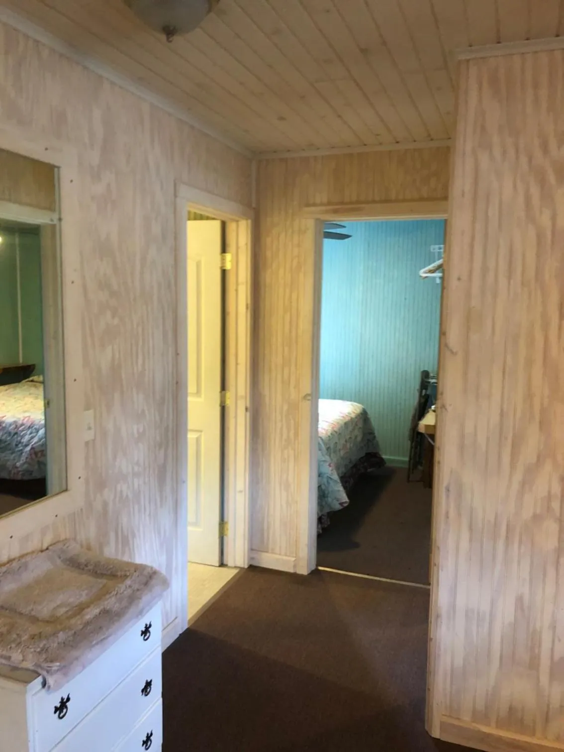 Photo of the whole room in Black Hills Cabins at Quail's Crossing
