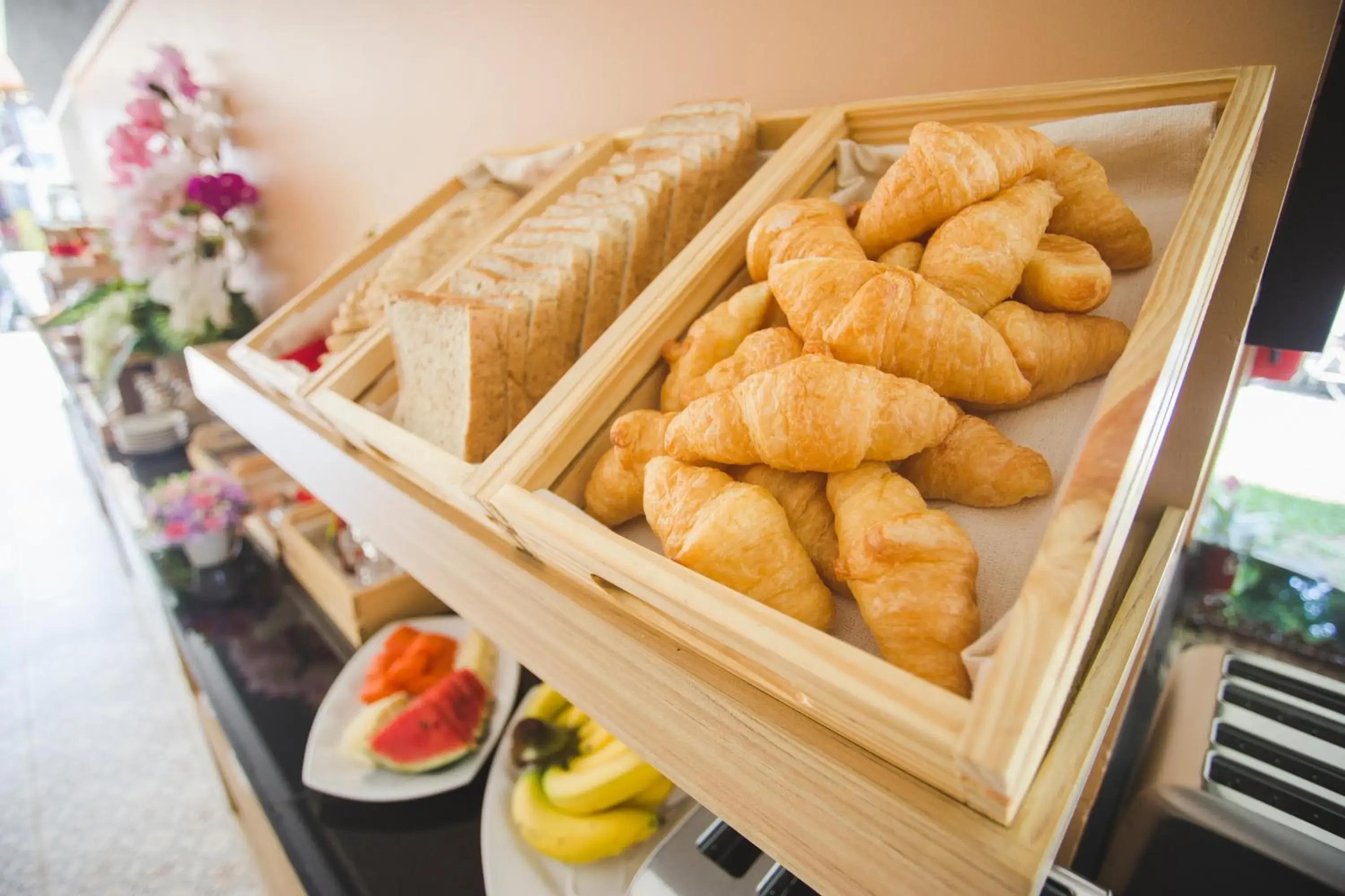 Restaurant/places to eat in Chada Mantra Hotel Restaurant/places to eat in Chada Mantra Hotel