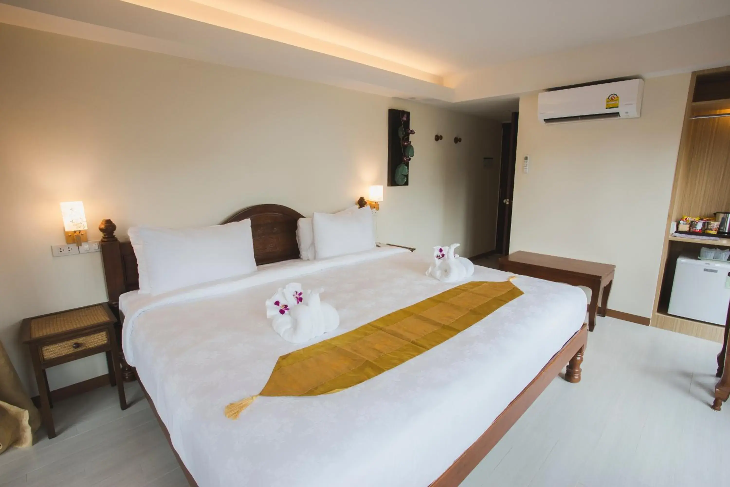 Property building, Bed in Chada Mantra Hotel Property building, Bed in Chada Mantra Hotel