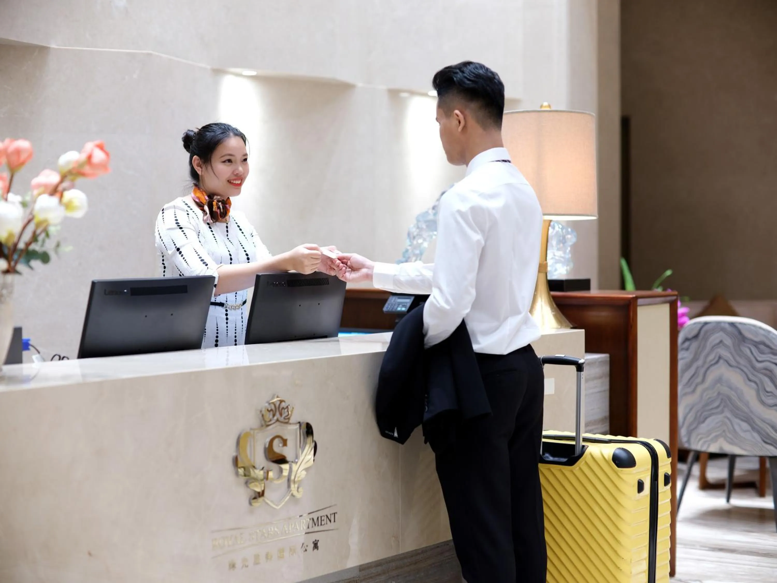 Staff in Royal Star Apartment(Guangzhou Central City Branch)