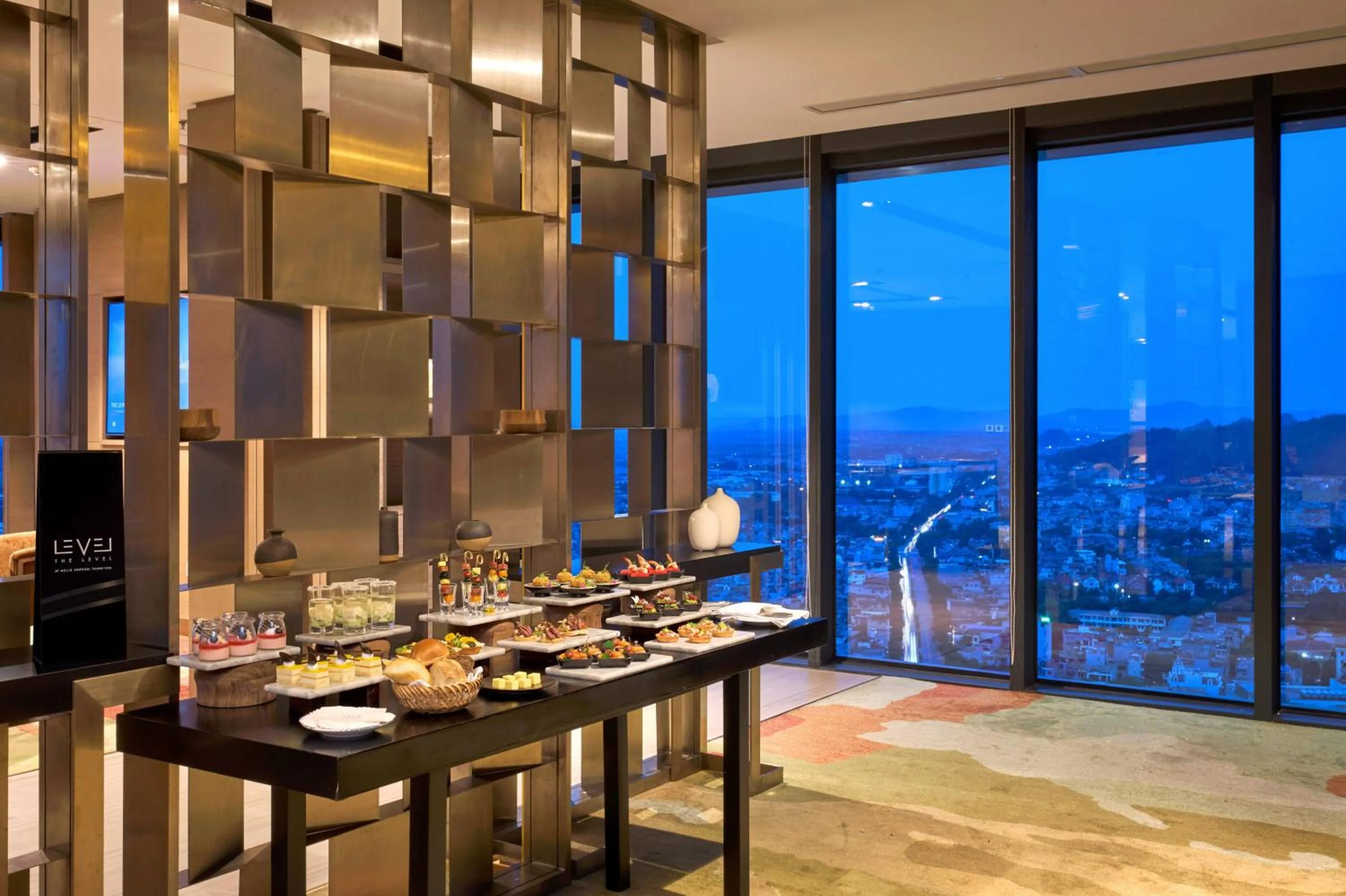 Restaurant/places to eat in Meliá Vinpearl Thanh Hoa