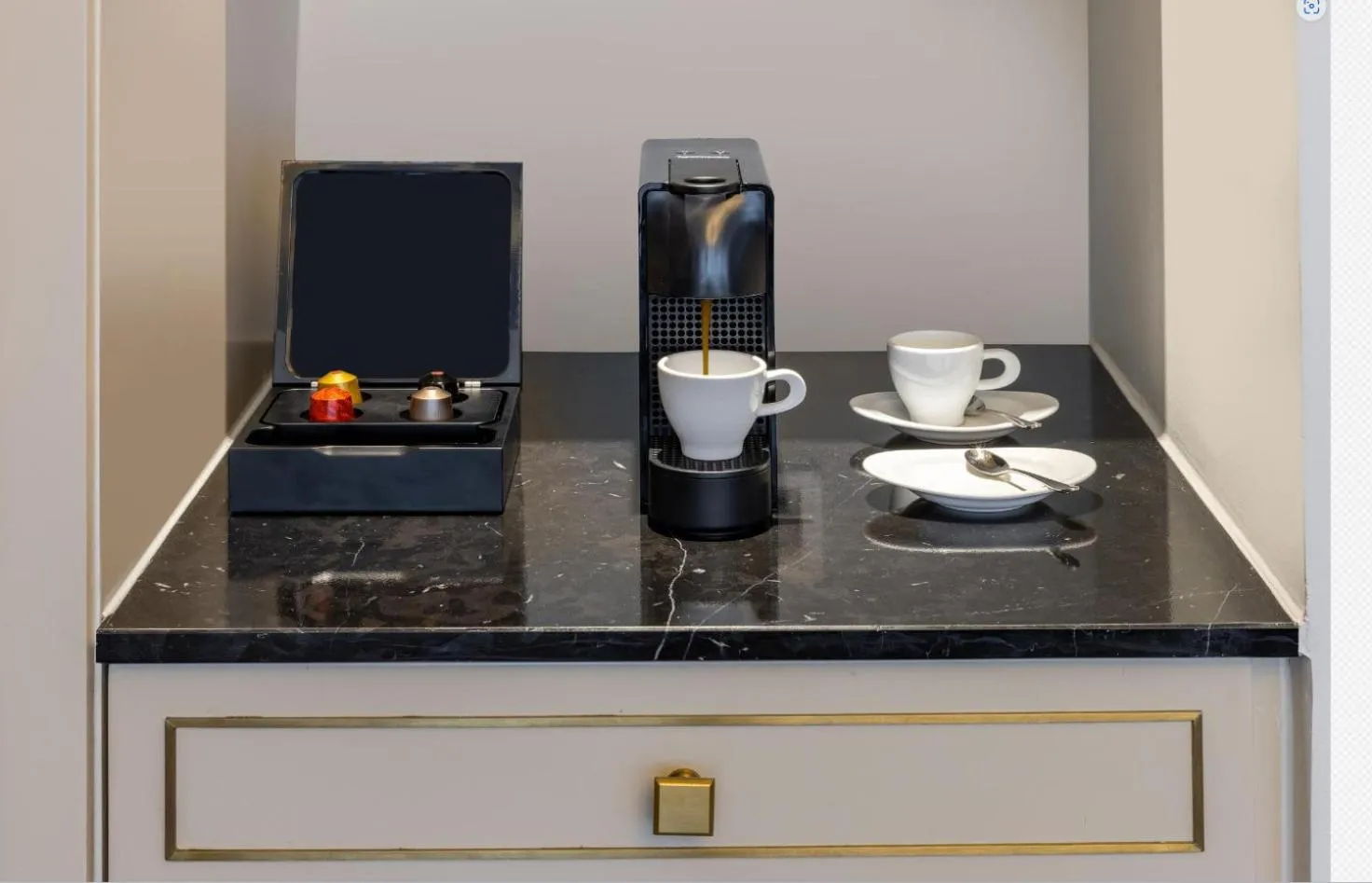 Coffee/tea facilities in Melia Vinpearl Thanh Hoa