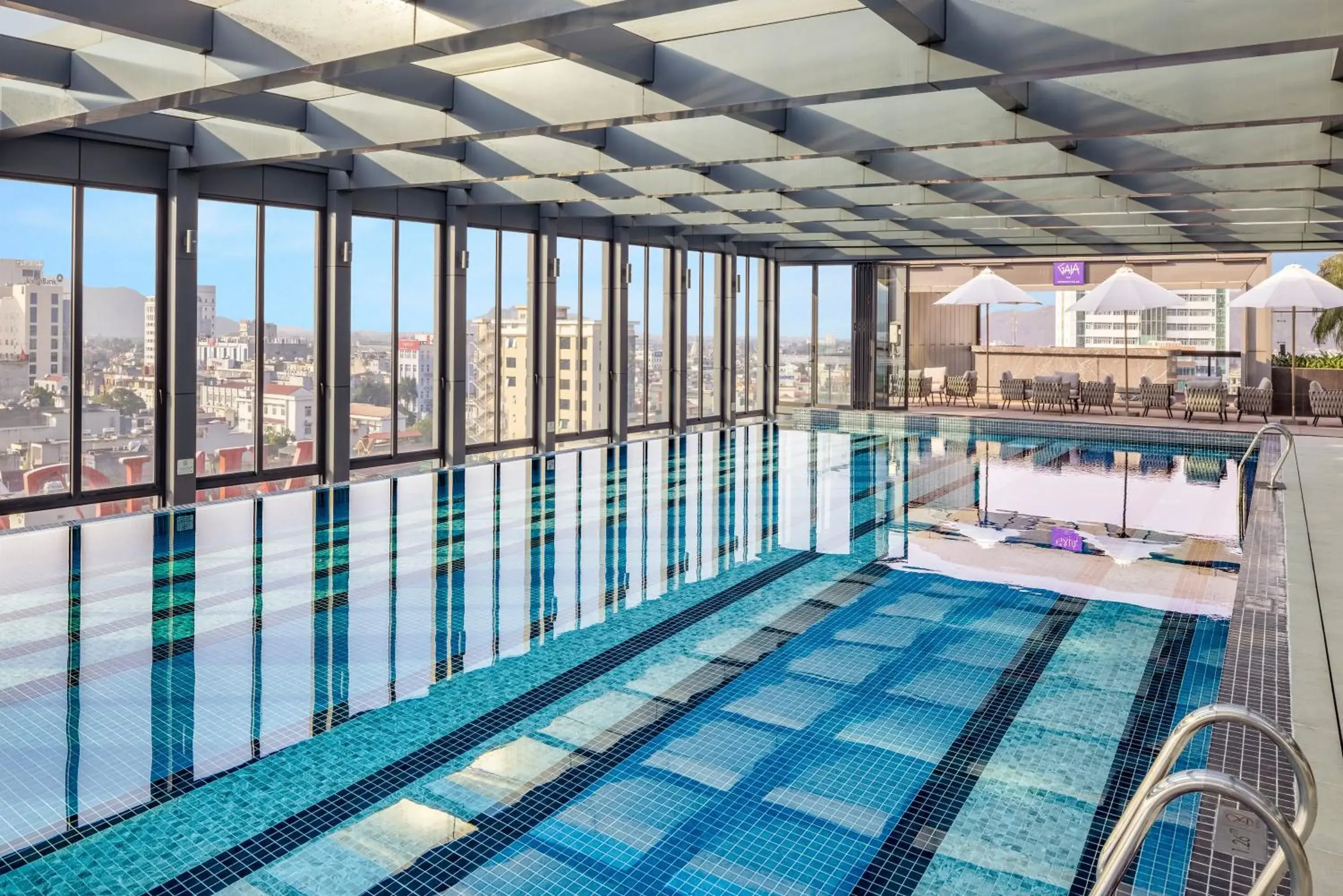 Swimming pool in Melia Vinpearl Thanh Hoa Swimming pool in Melia Vinpearl Thanh Hoa