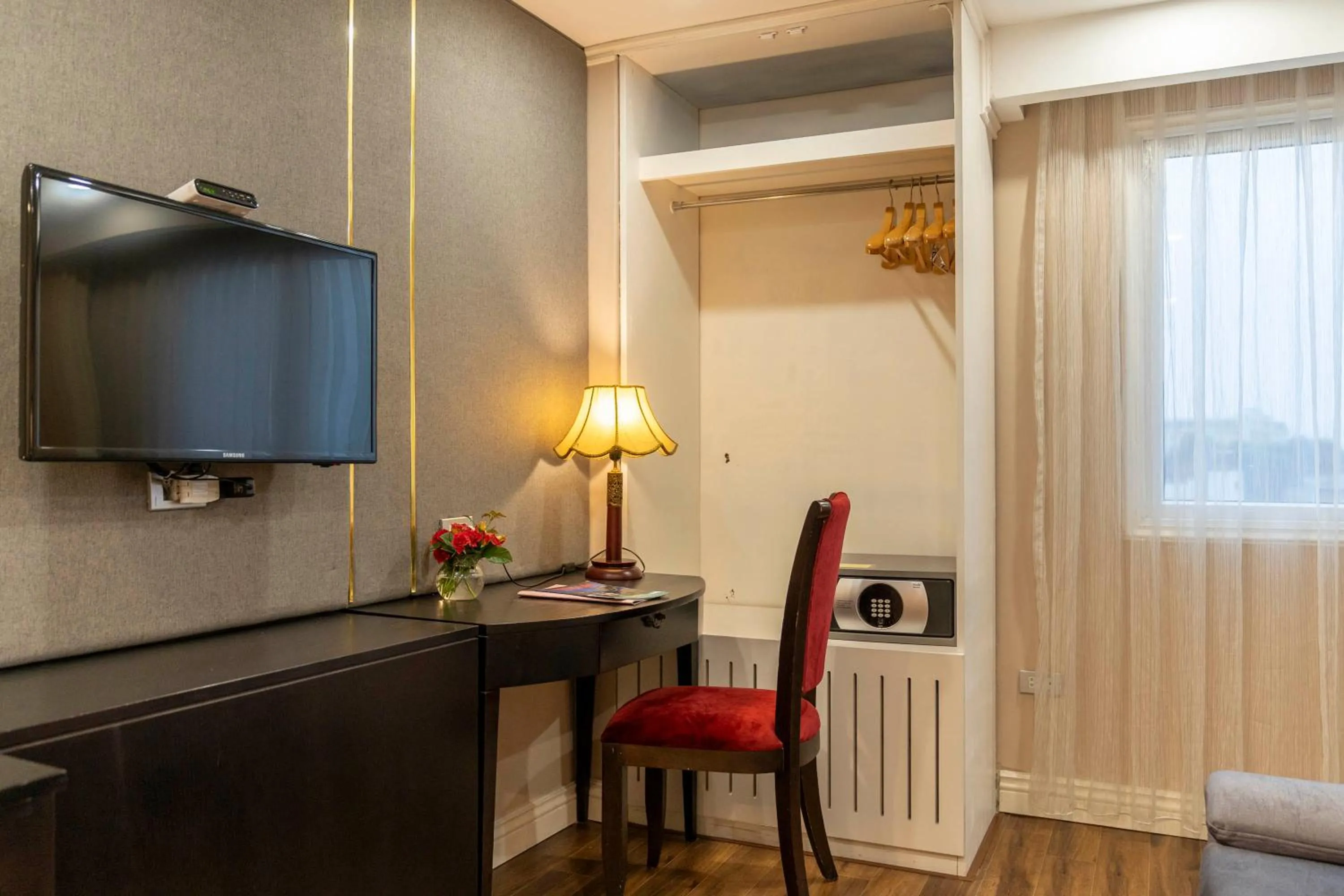 TV and multimedia in Beryl Charm Hotel and Spa