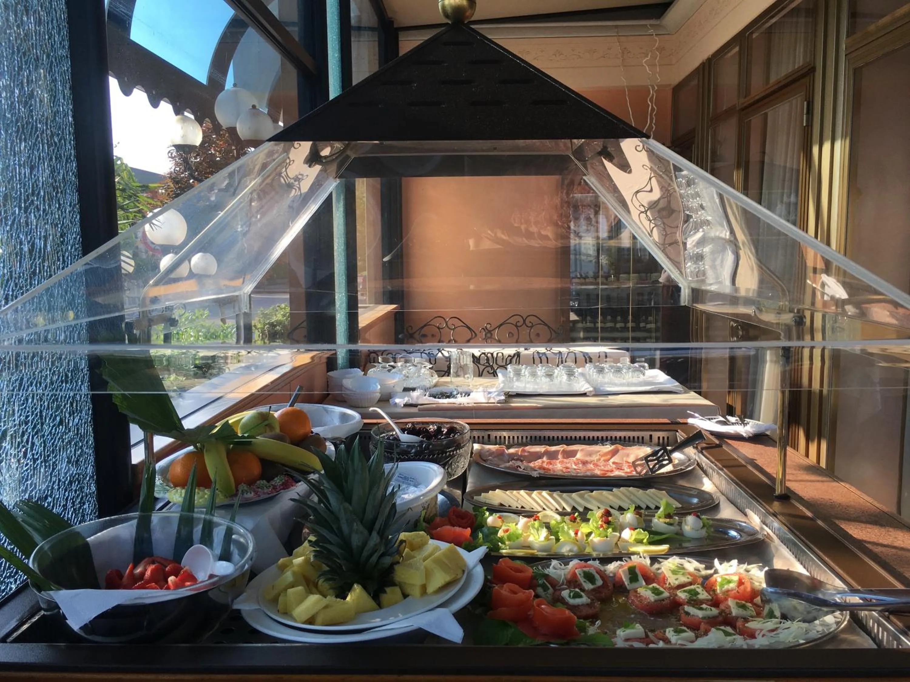 Buffet breakfast in Hotel Eden