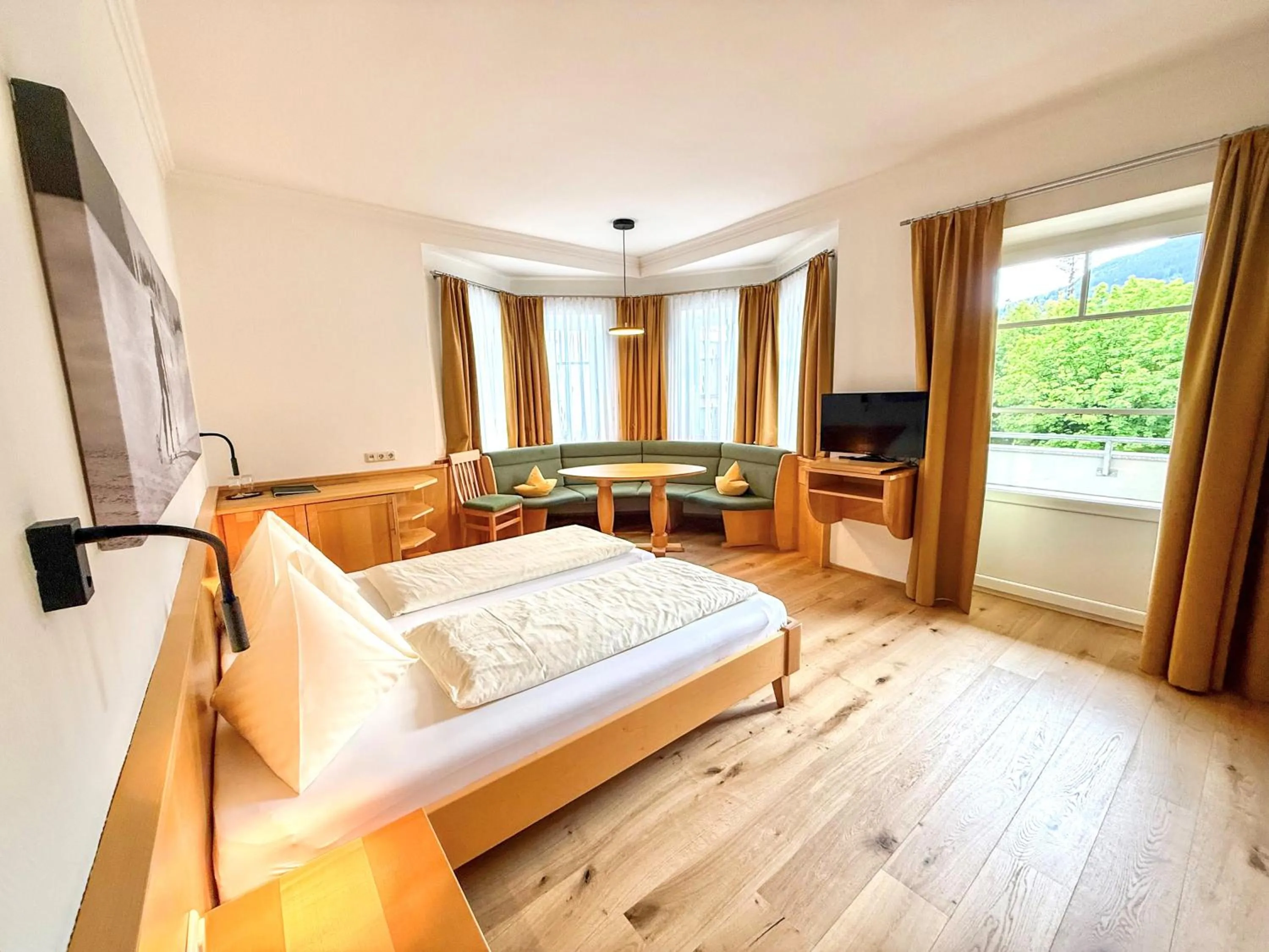 Bed in MÜHLBACHER - inklusive kostenfreiem Eintritt in die Alpentherme