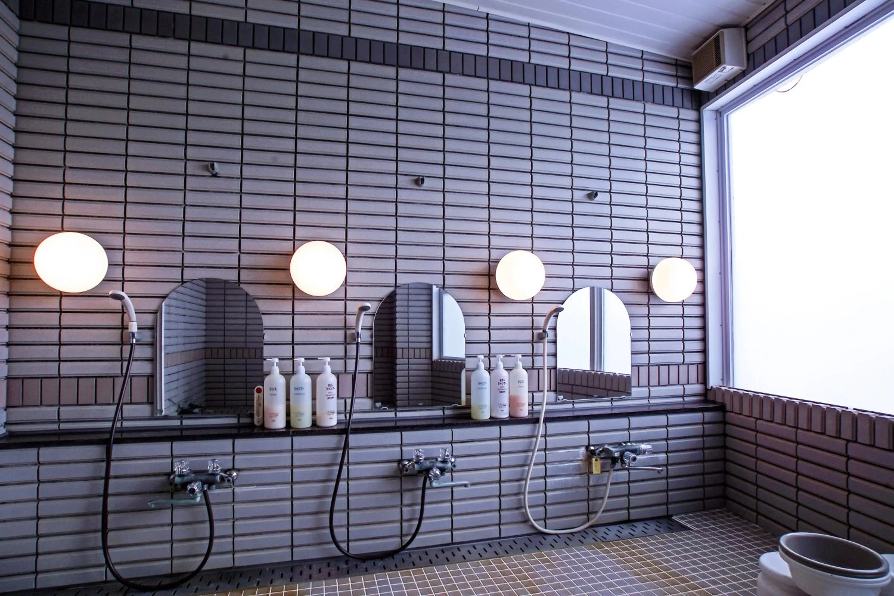 Hot Spring Bath in Pension Entre - deux - Mers