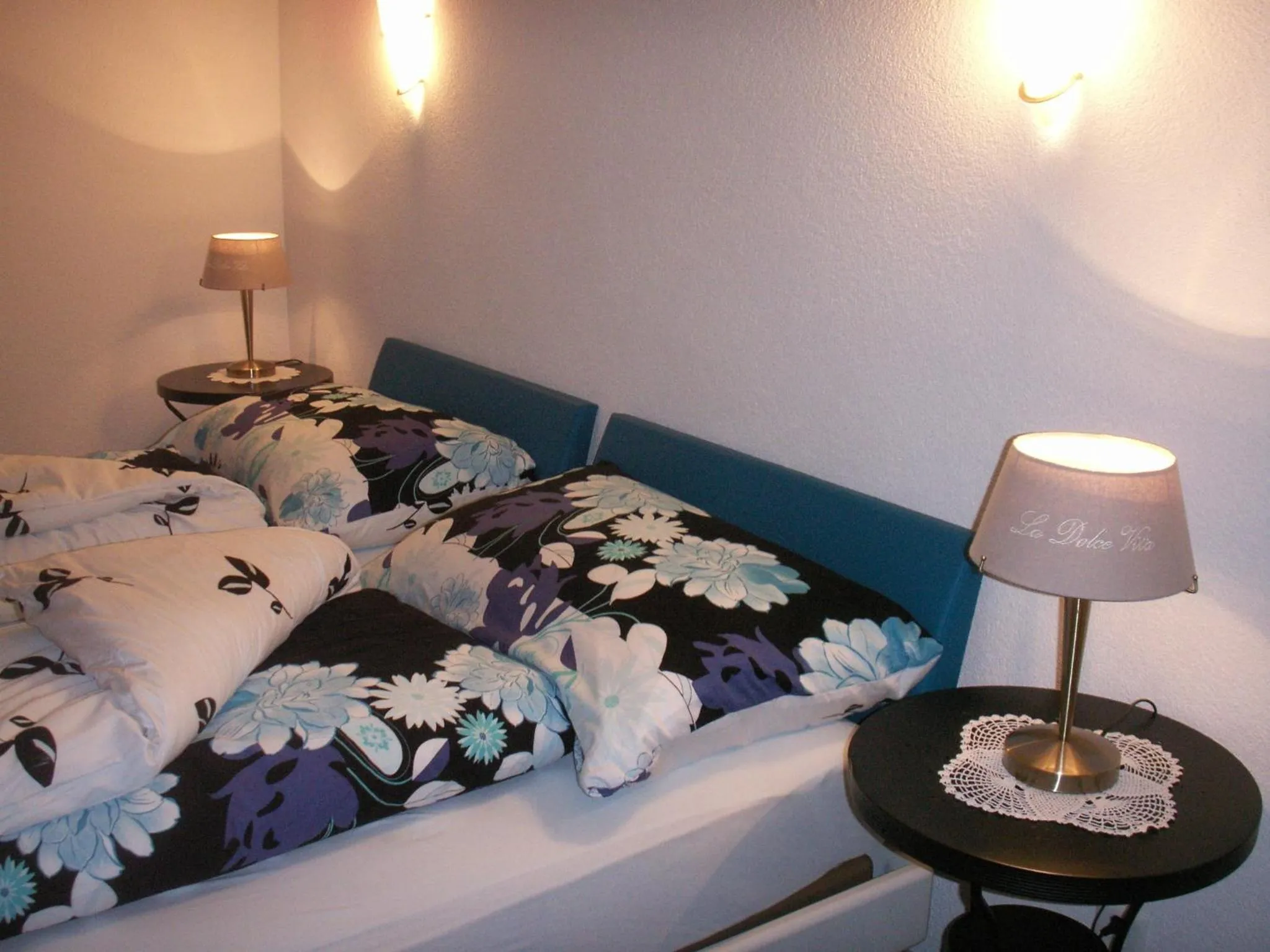 Photo of the whole room in Don Camillo Gästehaus