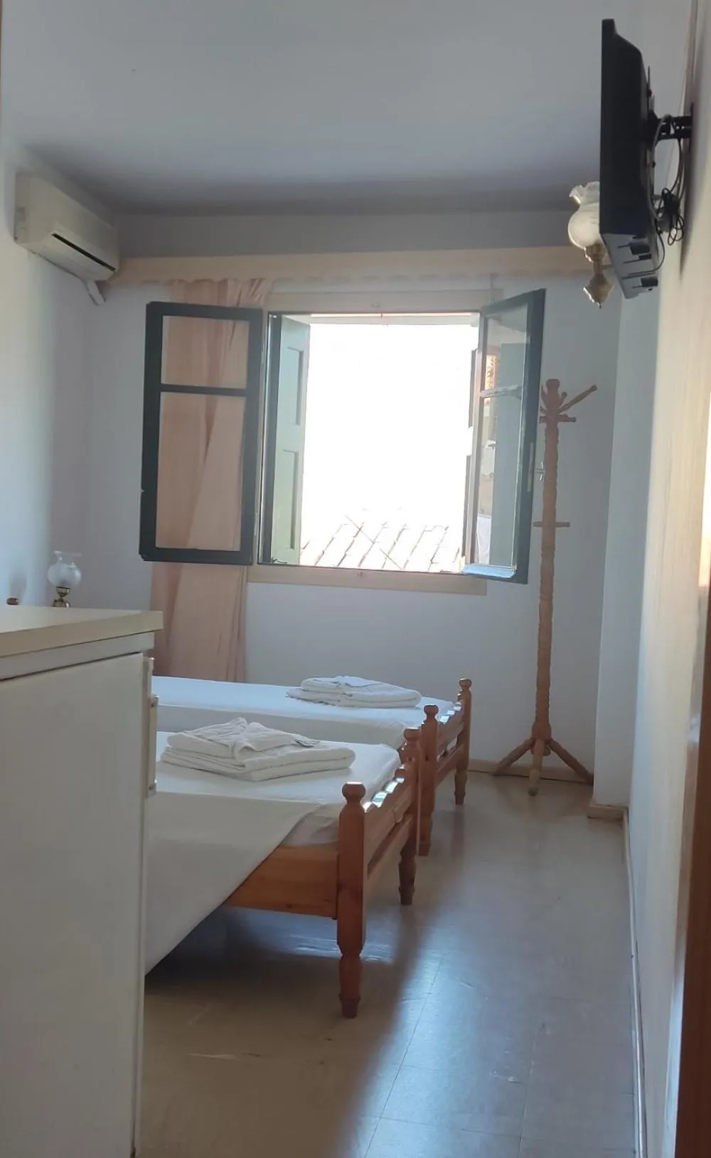 Bed in Hotel Ilion