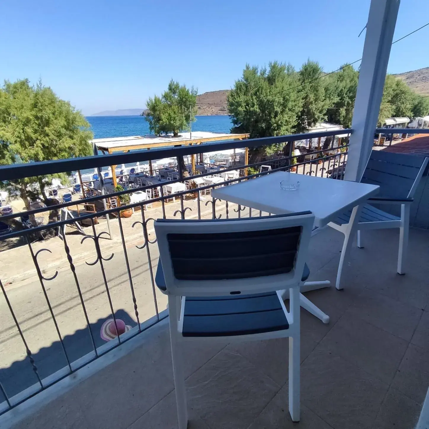 Triple Room with Balcony and Sea View in Hotel Ilion Triple Room with Balcony and Sea View in Hotel Ilion