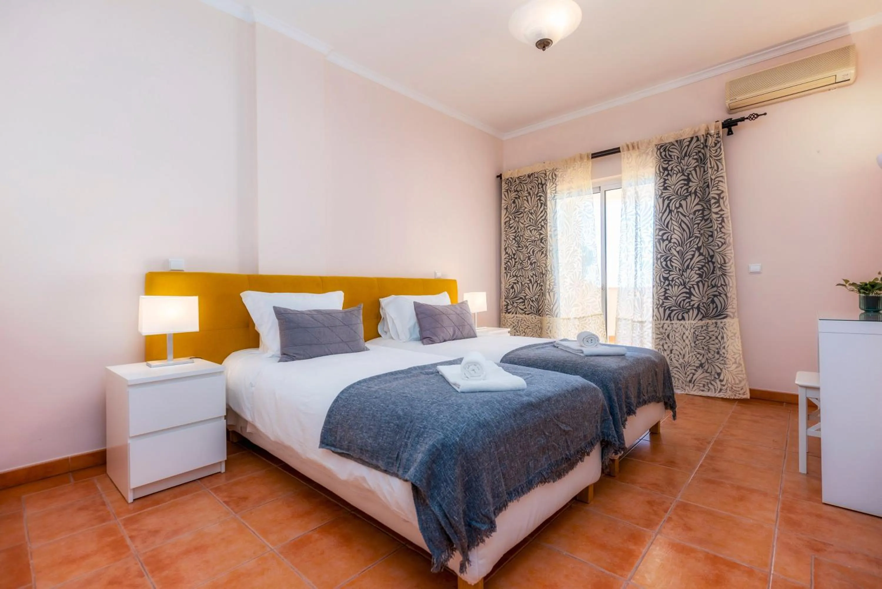 Bed in Colina Verde Resort