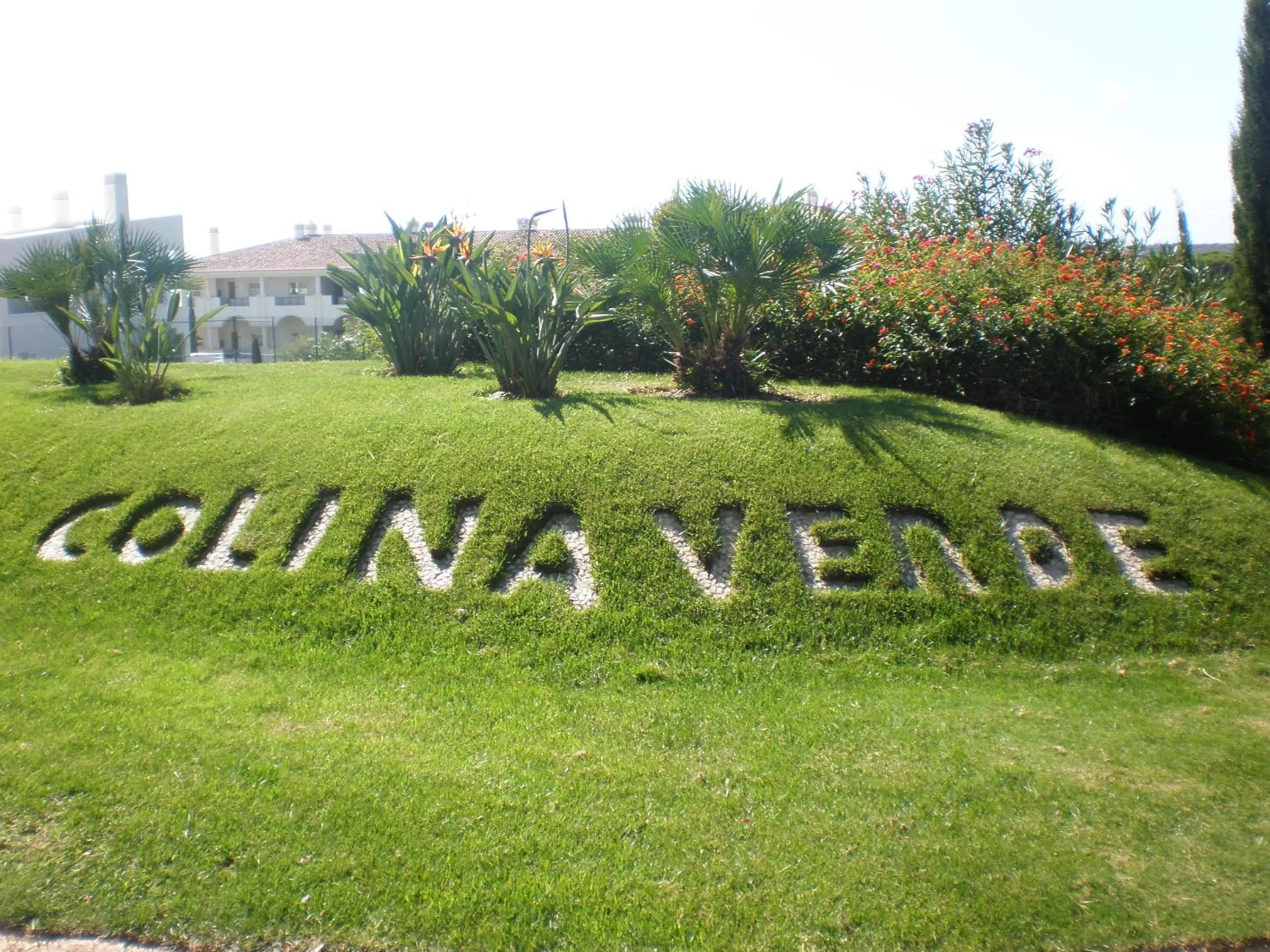 Facade/entrance in Colina Verde Resort