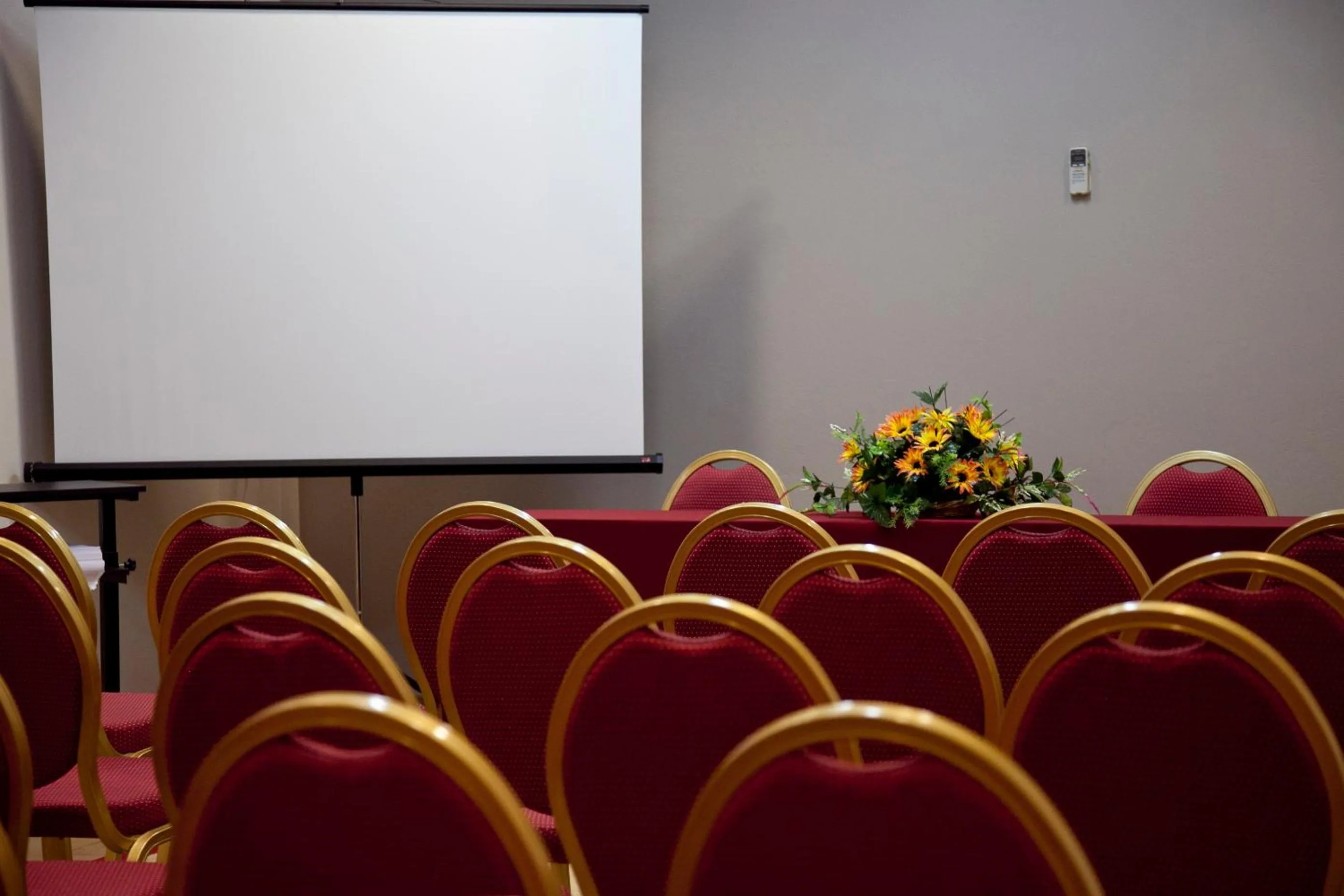 Business facilities in Colina Verde Resort