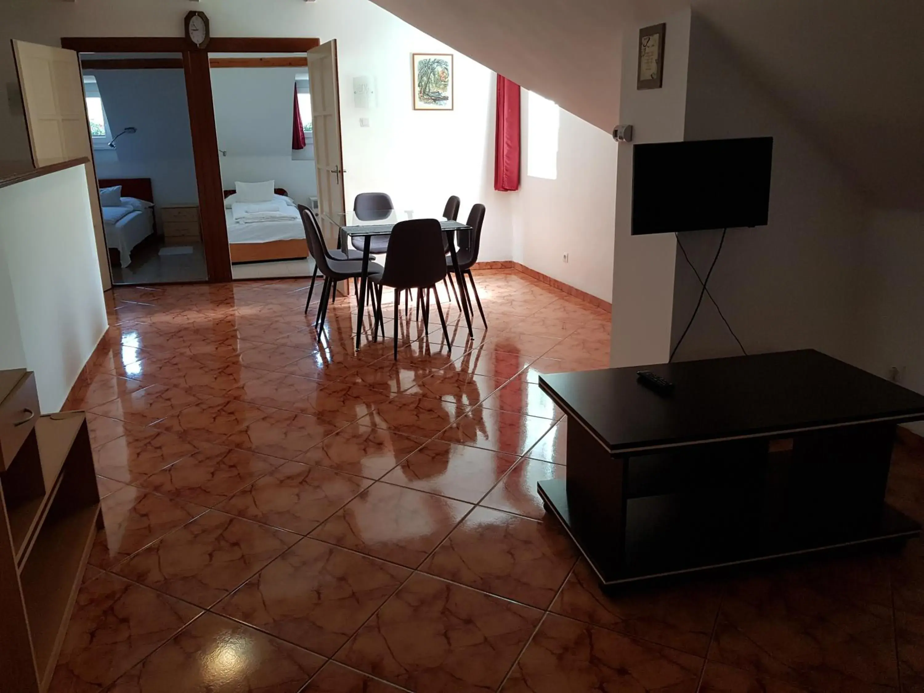 Two-Bedroom Apartment (4 Adults) in Böne Vendégház és Borozó Two-Bedroom Apartment (4 Adults) in Böne Vendégház és Borozó