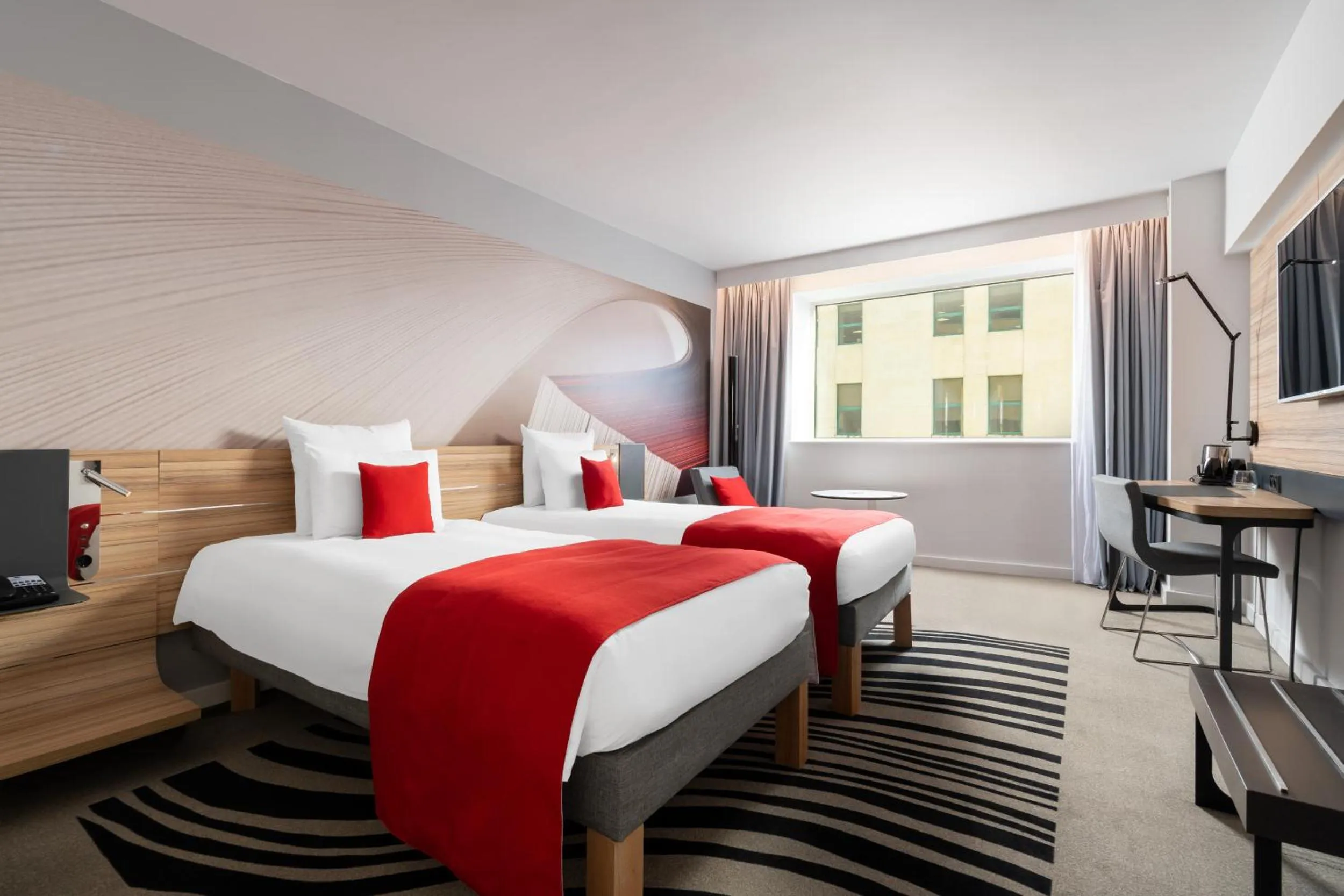 Bedroom, Bed in Novotel Bucharest City Centre