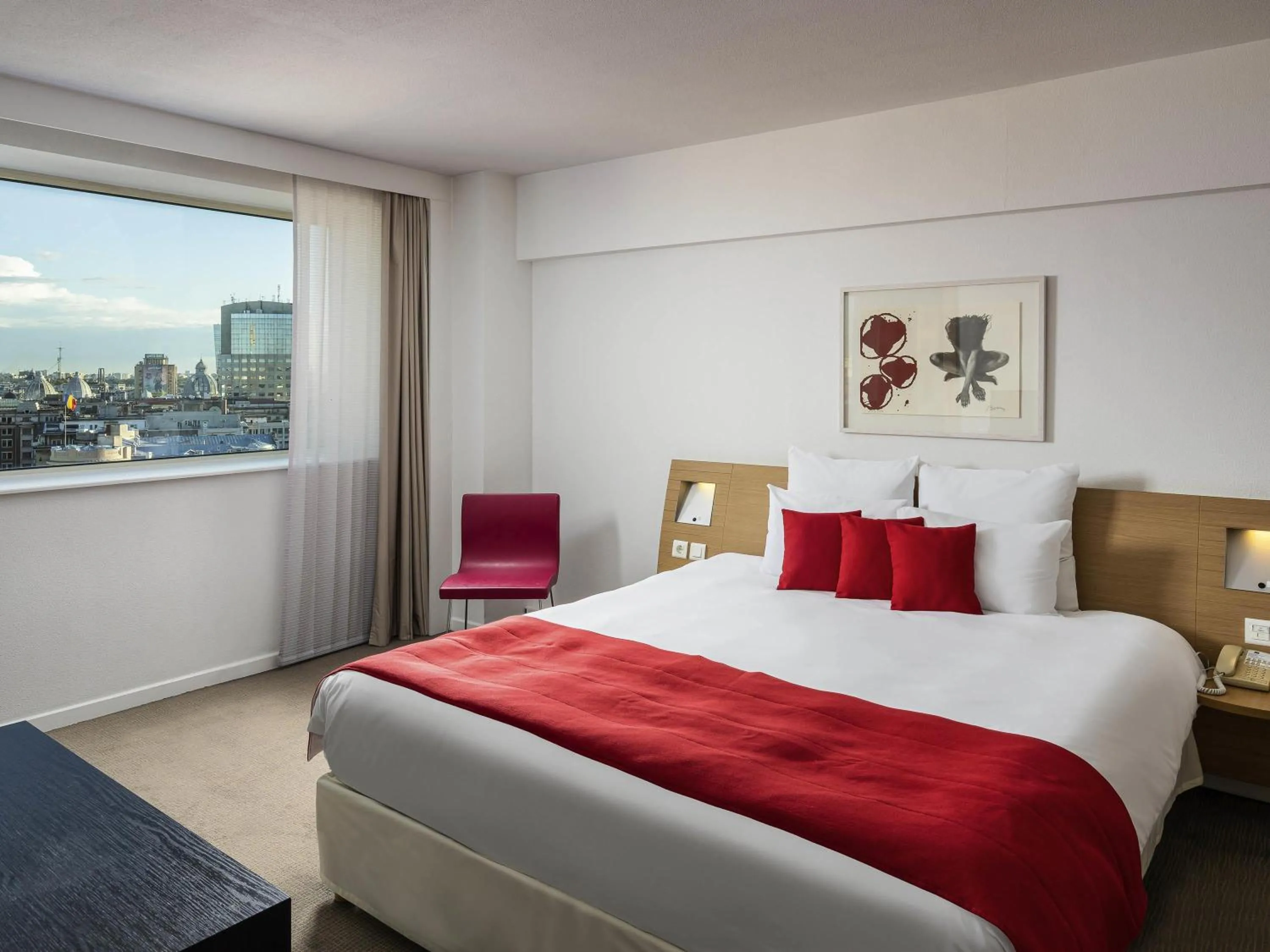 Bedroom, Bed in Novotel Bucharest City Centre