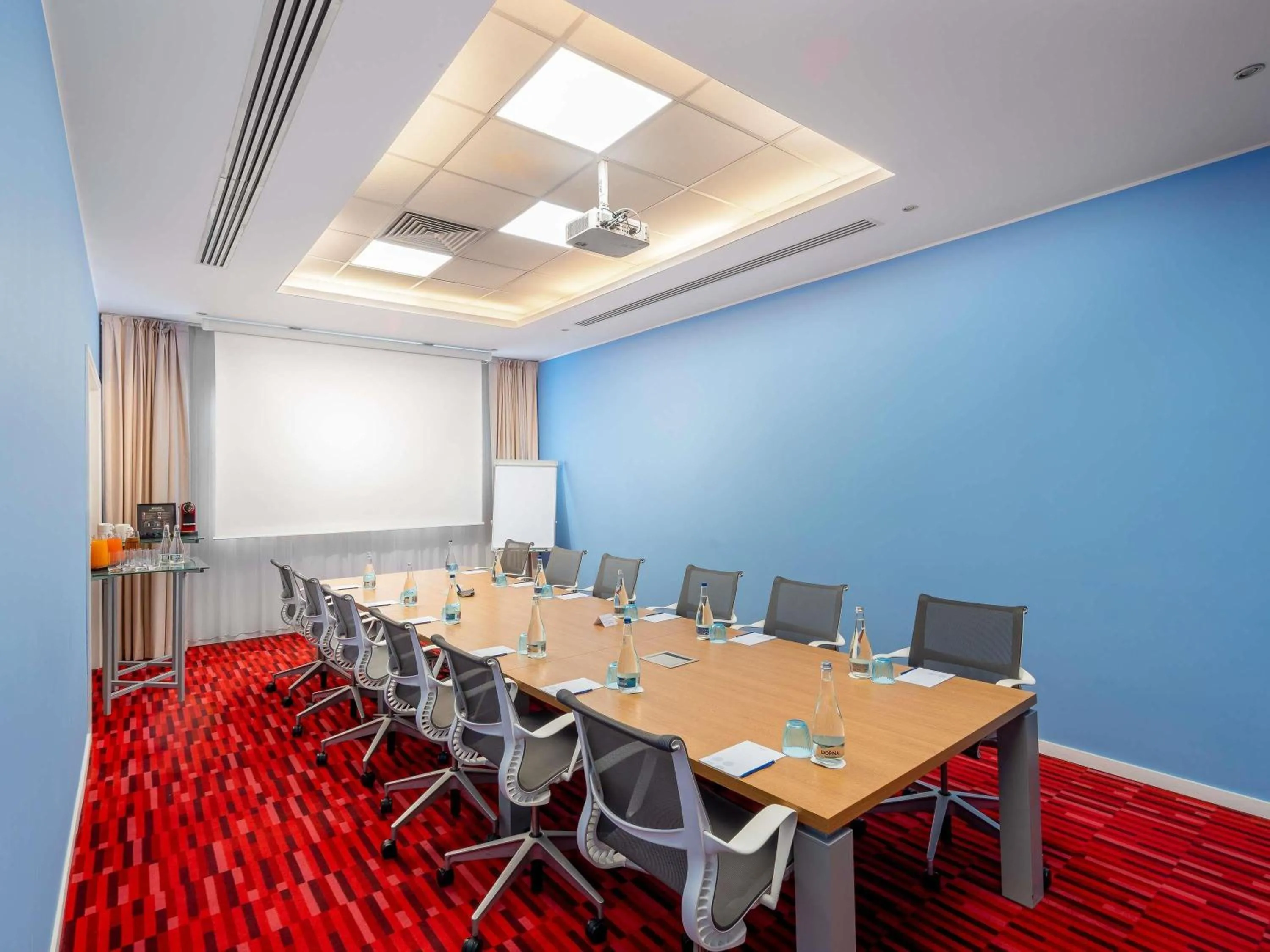 Meeting/conference room in Novotel Bucharest City Centre