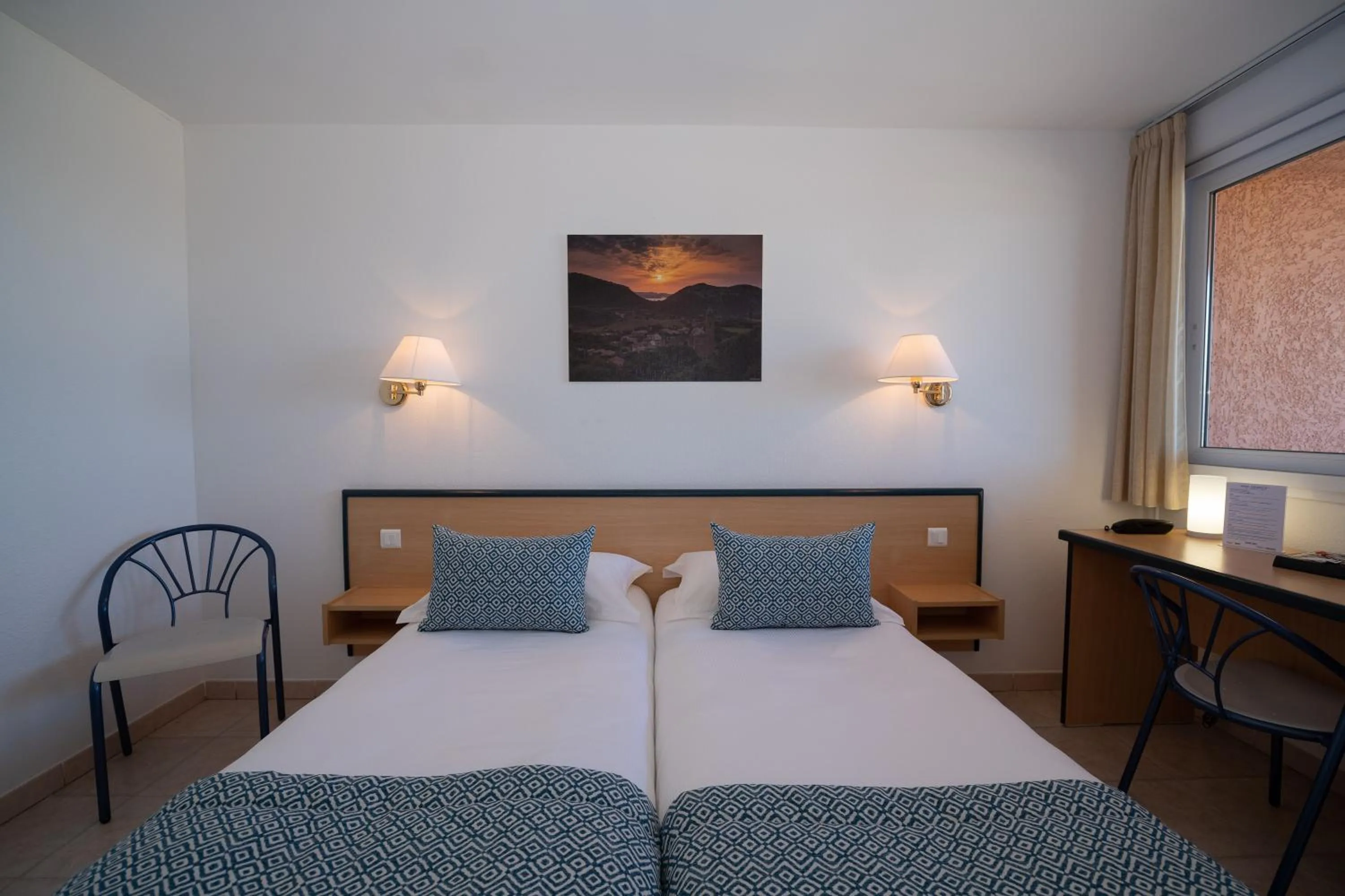 Bed in Hotel Les Galets