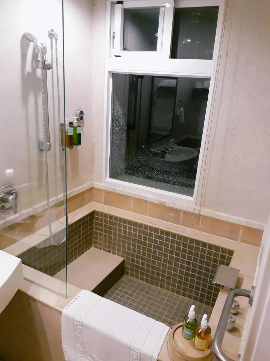 Bathroom in Hua Ge Hot Spring Hotel