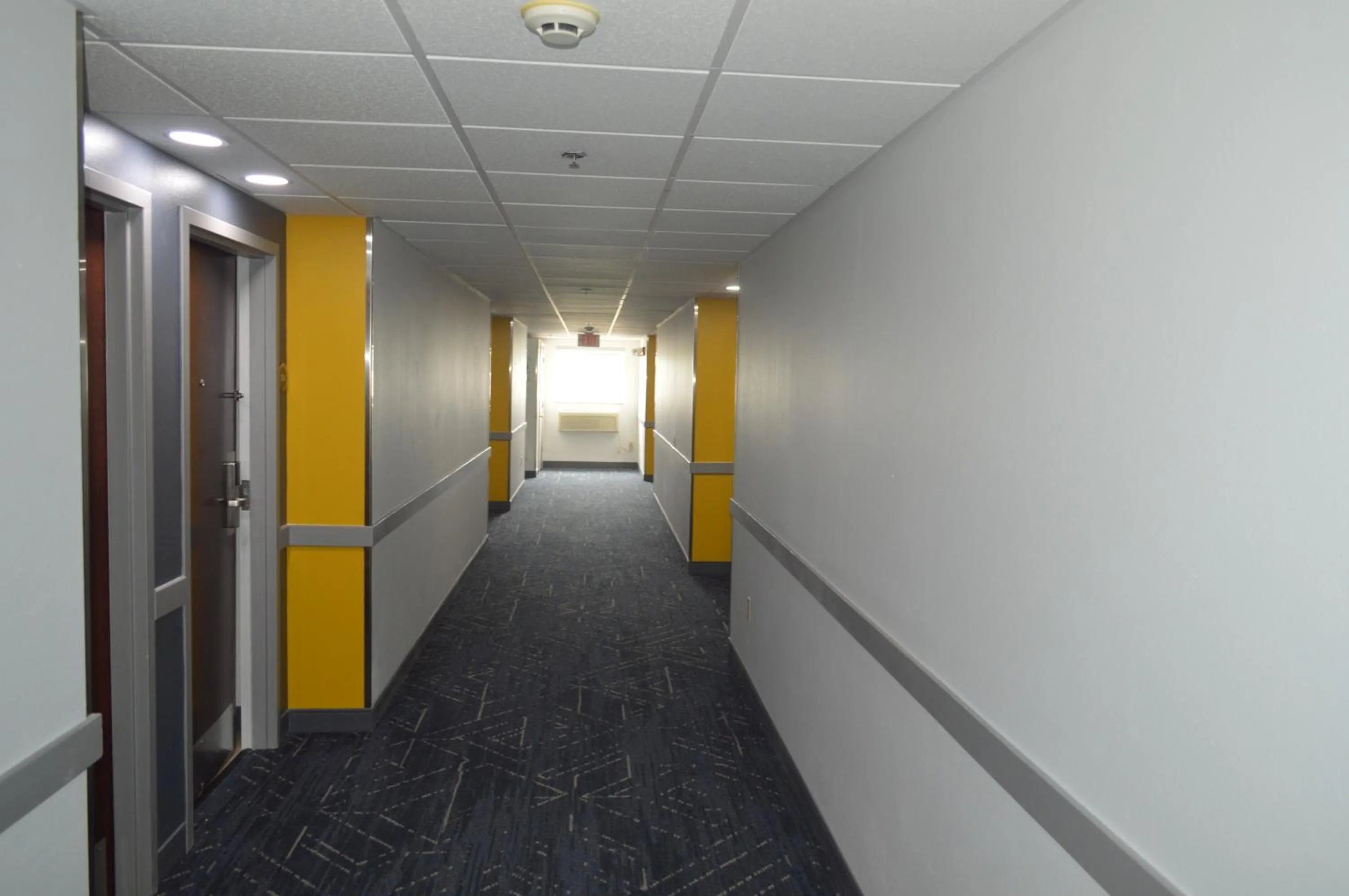 Property building in Comfort Inn & Suites Harrisburg-Hershey North