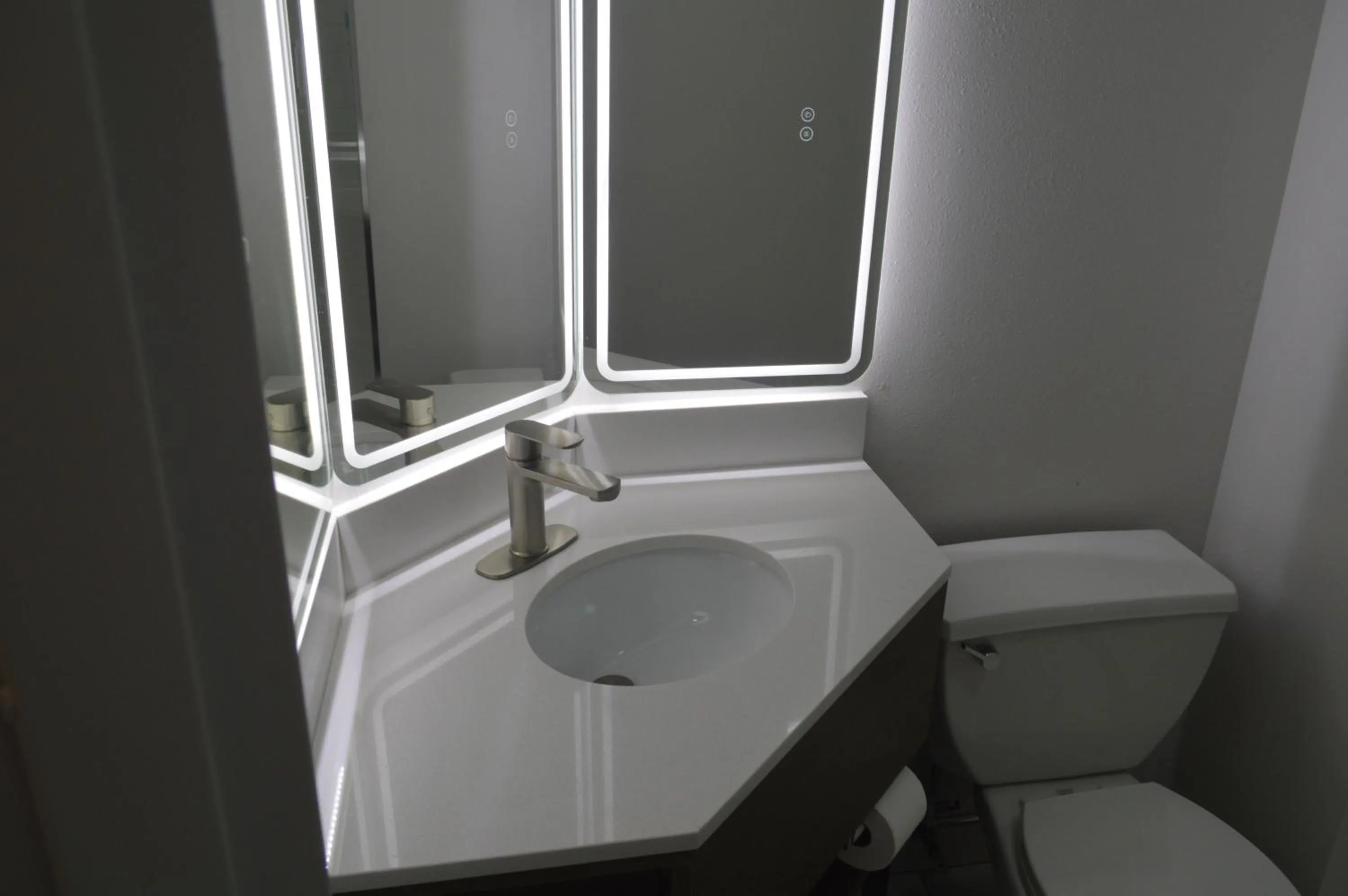 Bathroom in Comfort Inn & Suites Harrisburg-Hershey North