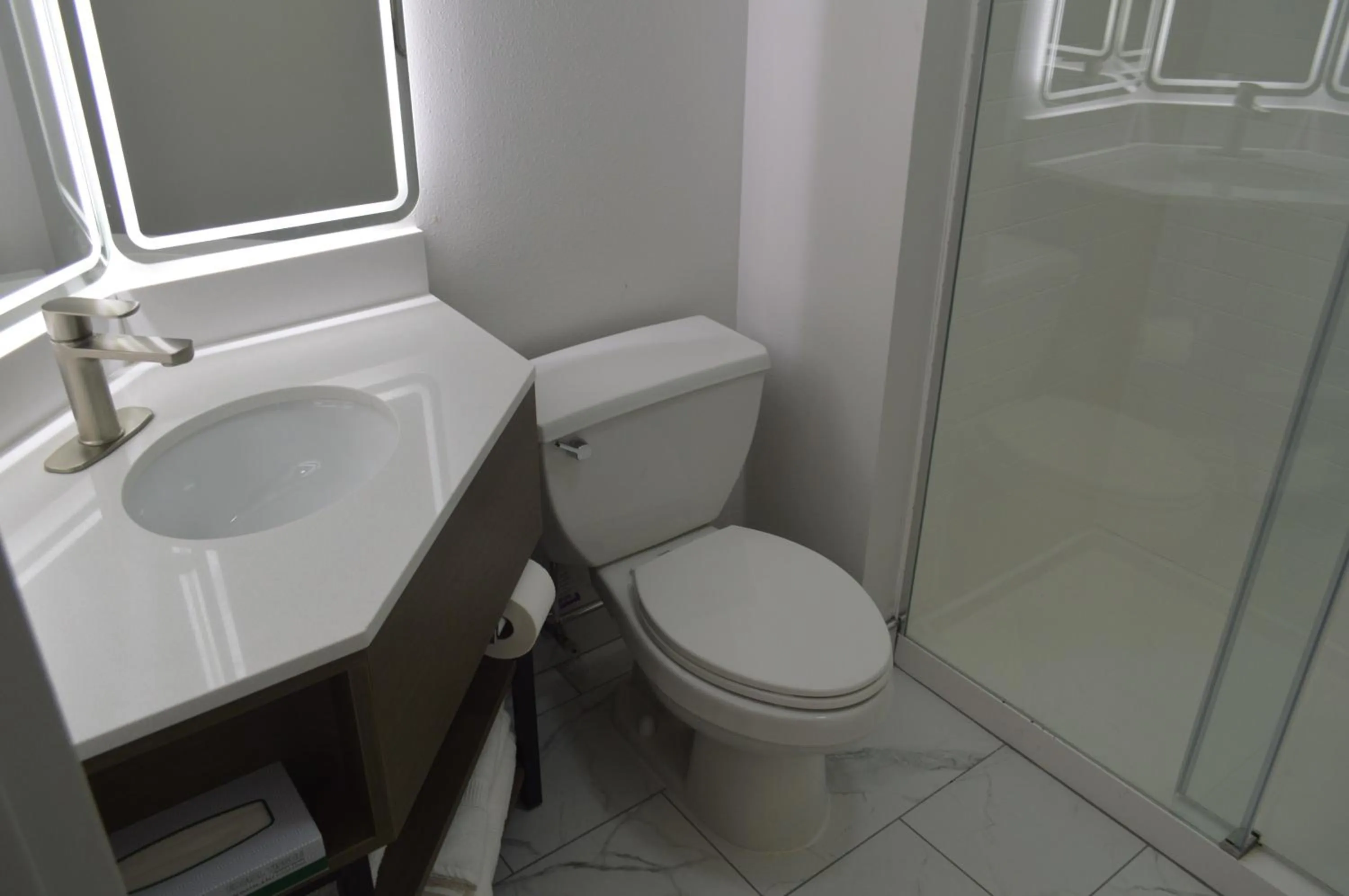 Bathroom in Comfort Inn & Suites Harrisburg-Hershey North