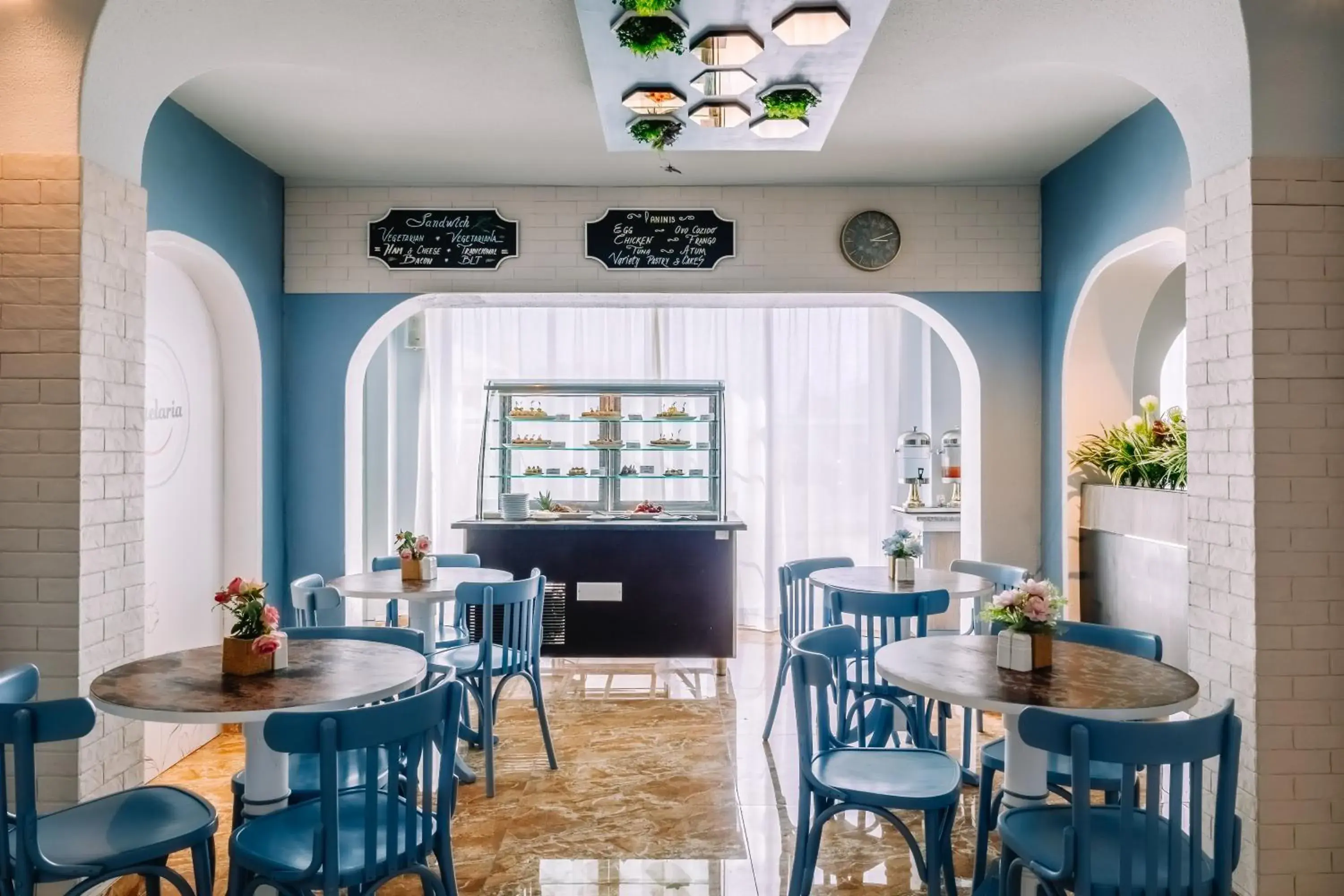 Restaurant/places to eat in Grand Muthu Oura View Beach Club Restaurant/places to eat in Grand Muthu Oura View Beach Club