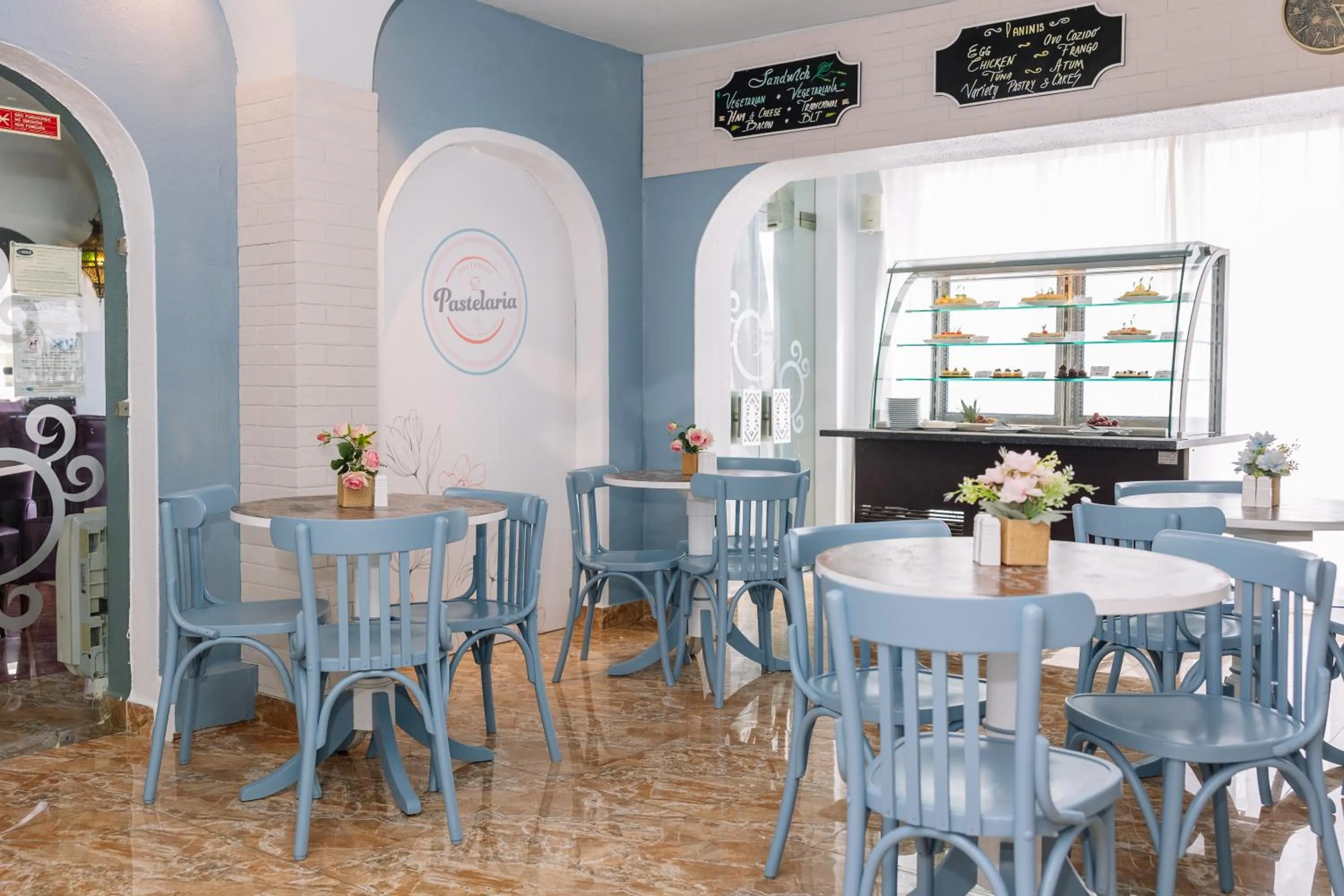 Restaurant/places to eat in Grand Muthu Oura View Beach Club