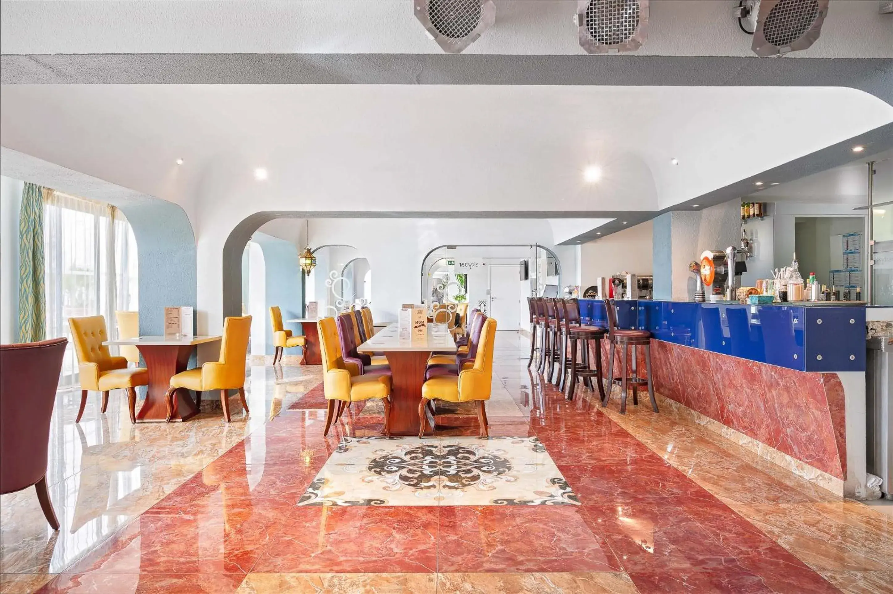 Lounge or bar in Grand Muthu Oura View Beach Club Lounge or bar in Grand Muthu Oura View Beach Club