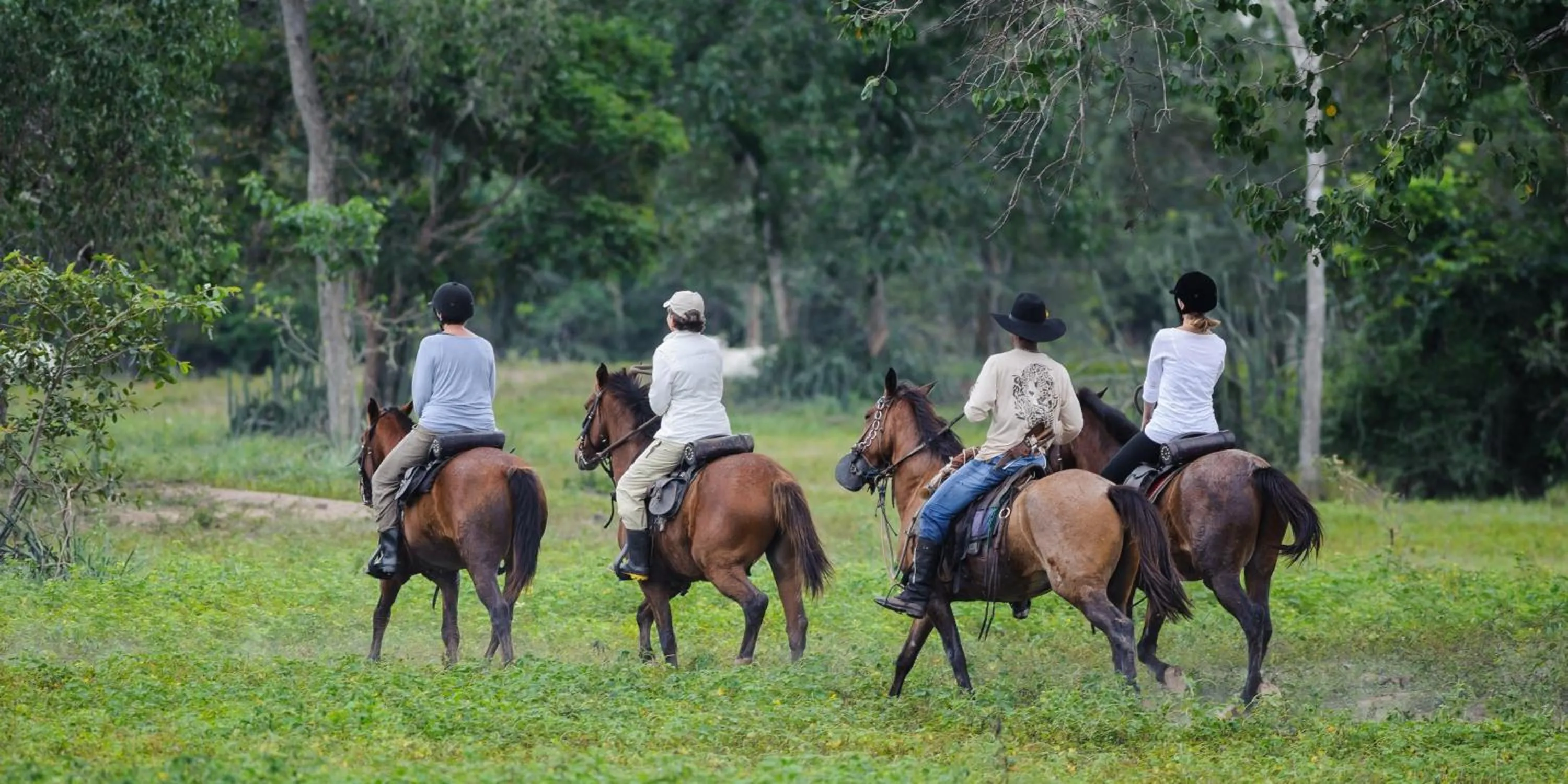 People in Pousada Araras Pantanal Eco Lodge