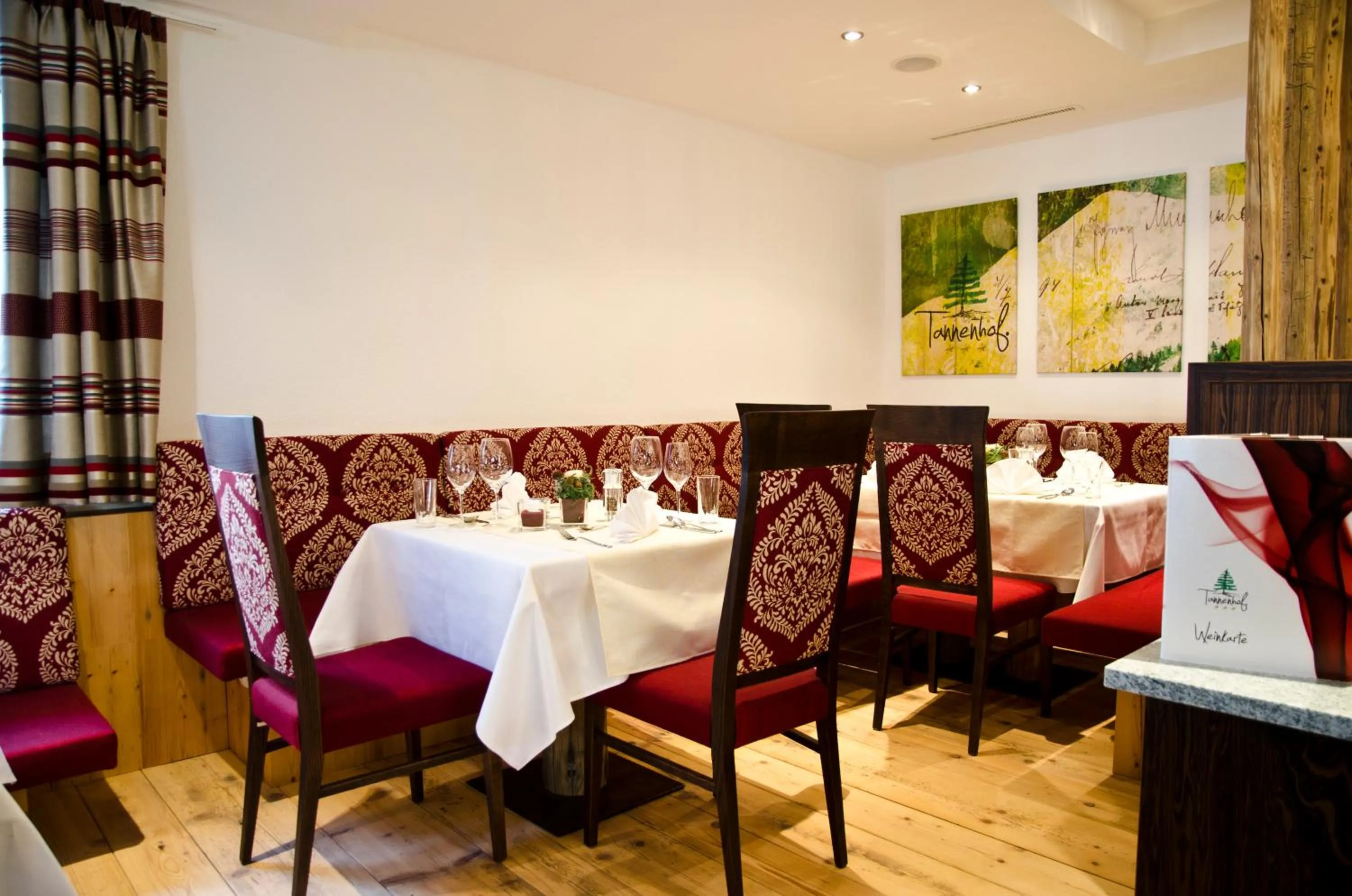 Restaurant/places to eat in Hotel Tannenhof