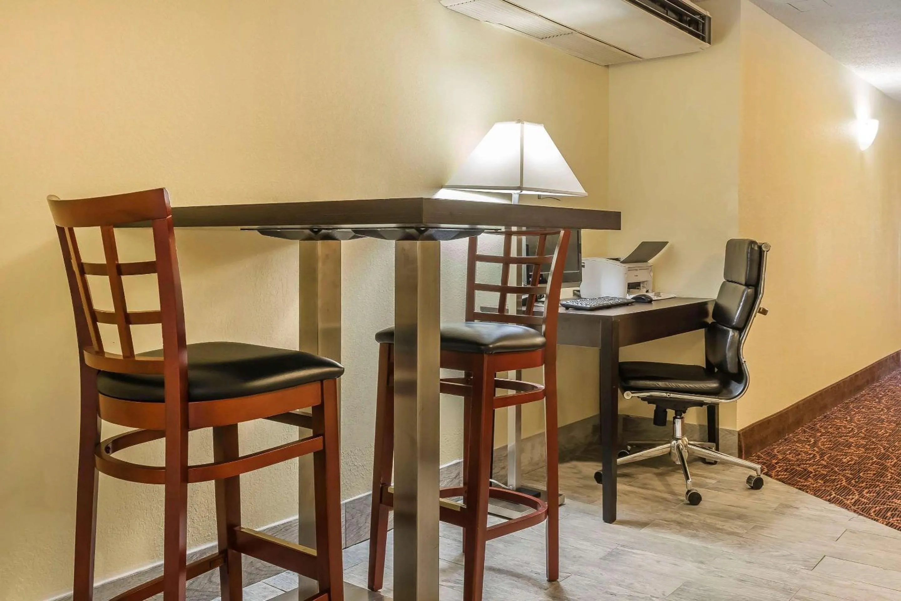 Lobby or reception in Quality Inn & Suites Pittsburgh Harmarville