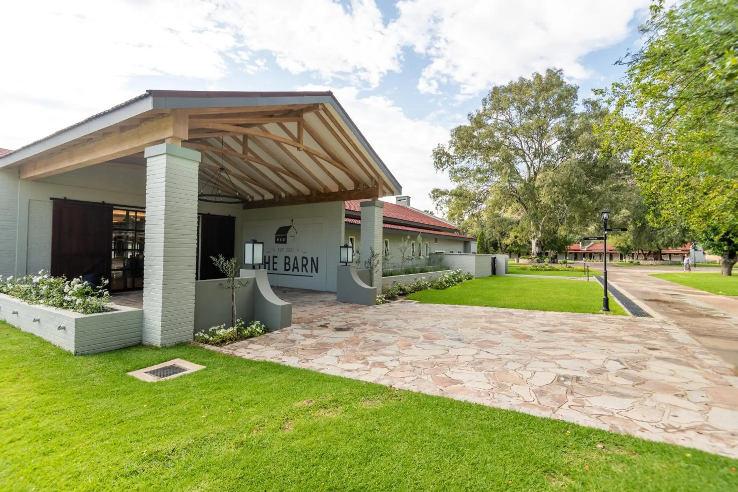 Property building in Midgard Property building in Midgard