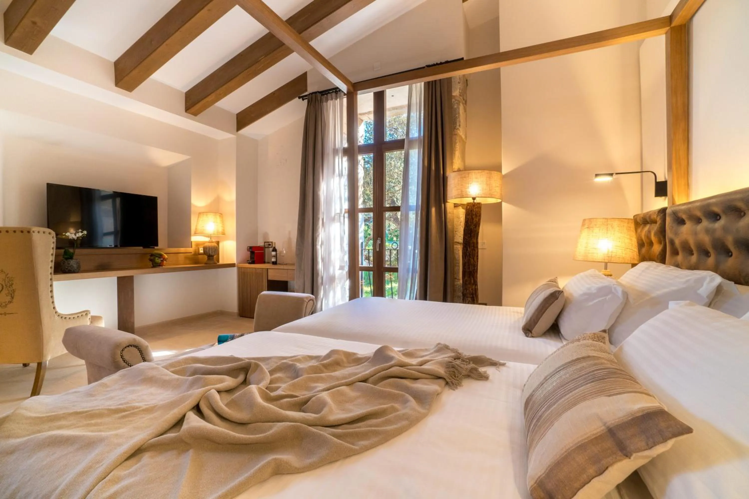 Bed in Hotel Creu de Tau Art&Spa-Adults only