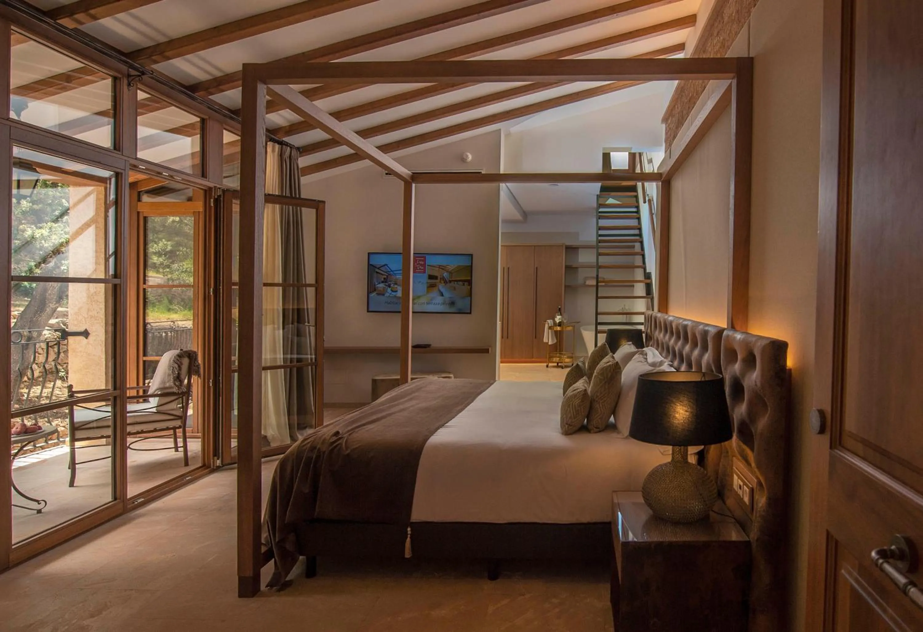 Decorative detail, Bed in Hotel Creu de Tau Art&Spa-Adults only