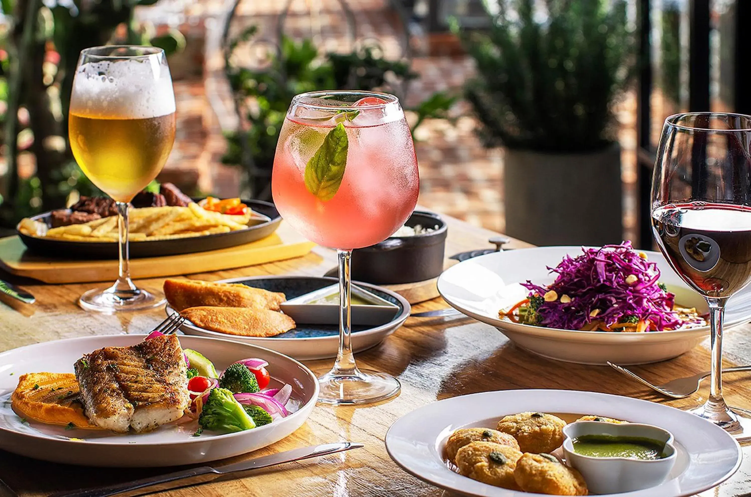 Food and drinks in Hotel Presidente Food and drinks in Hotel Presidente